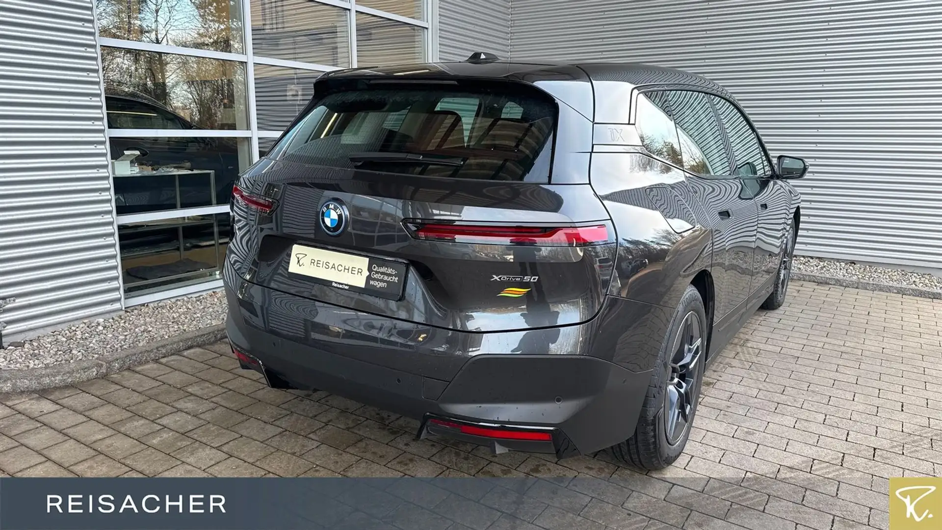 BMW iX A xDrive50 NAVI Rüka ACC AHK 20"LM Grau - 2