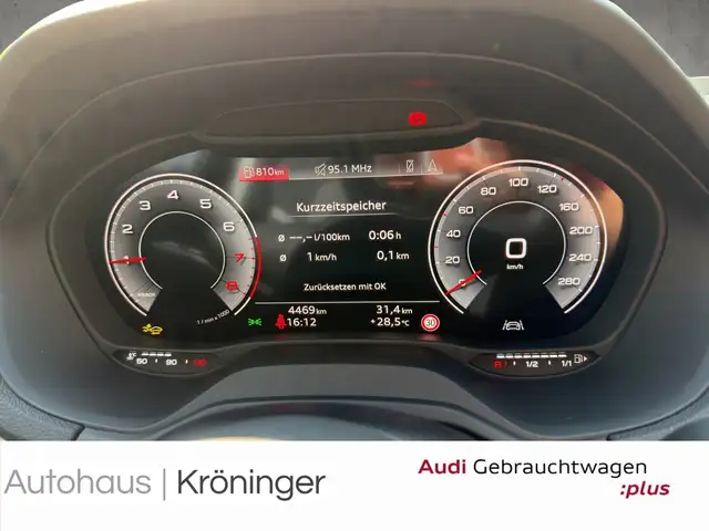 Audi Q2 view 12