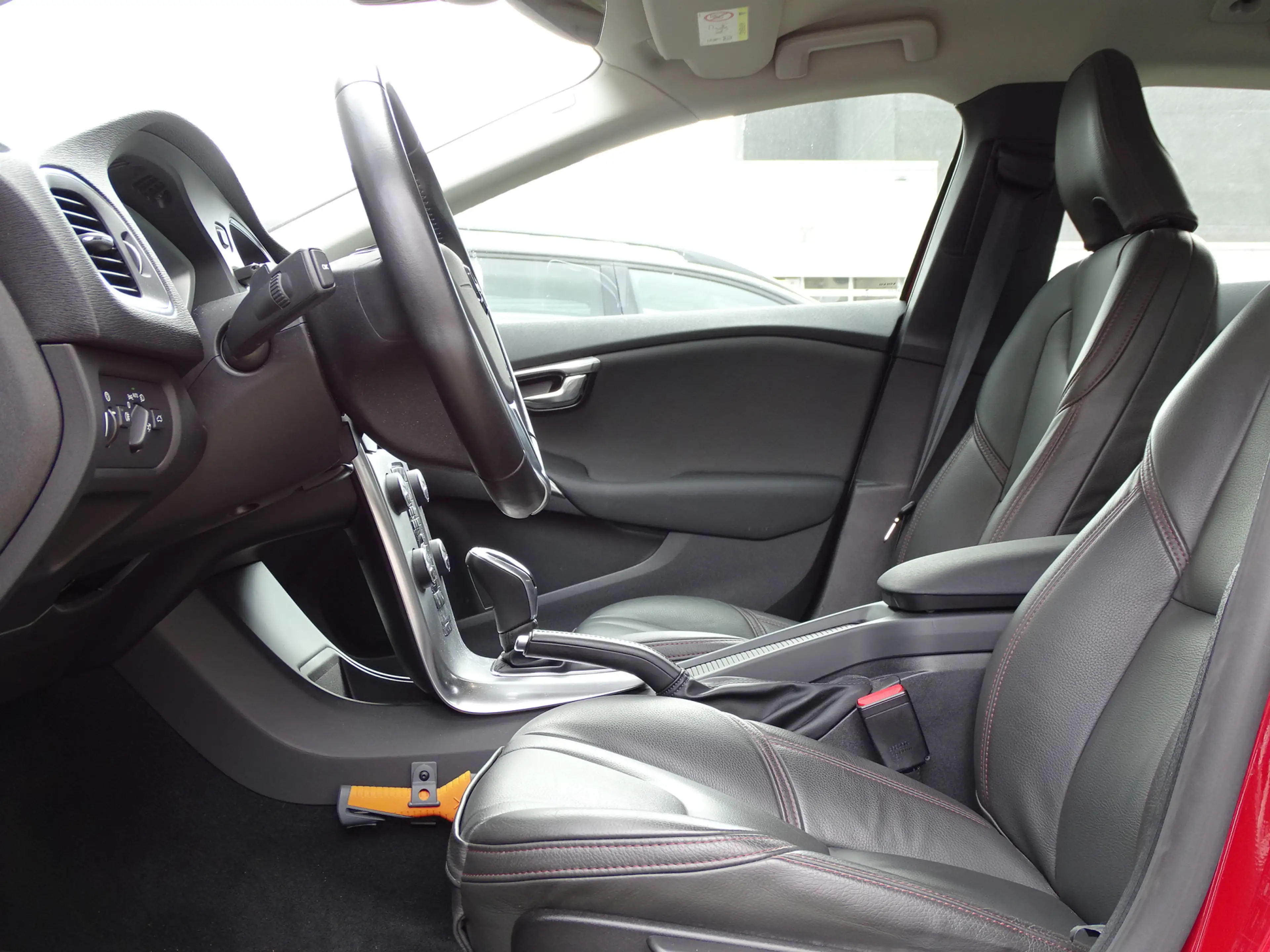 Volvo V40 Cross Country 1.5 T3 Nordic+ | automaat | leder | blis | camera — photo 10