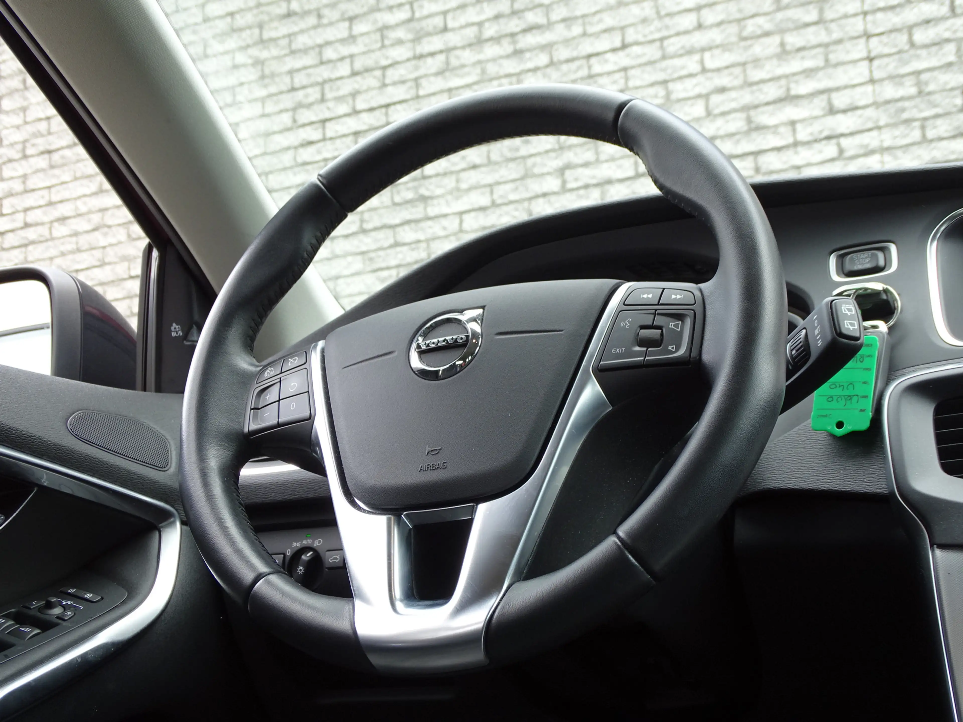 Volvo V40 Cross Country 1.5 T3 Nordic+ | automaat | leder | blis | camera — photo 14