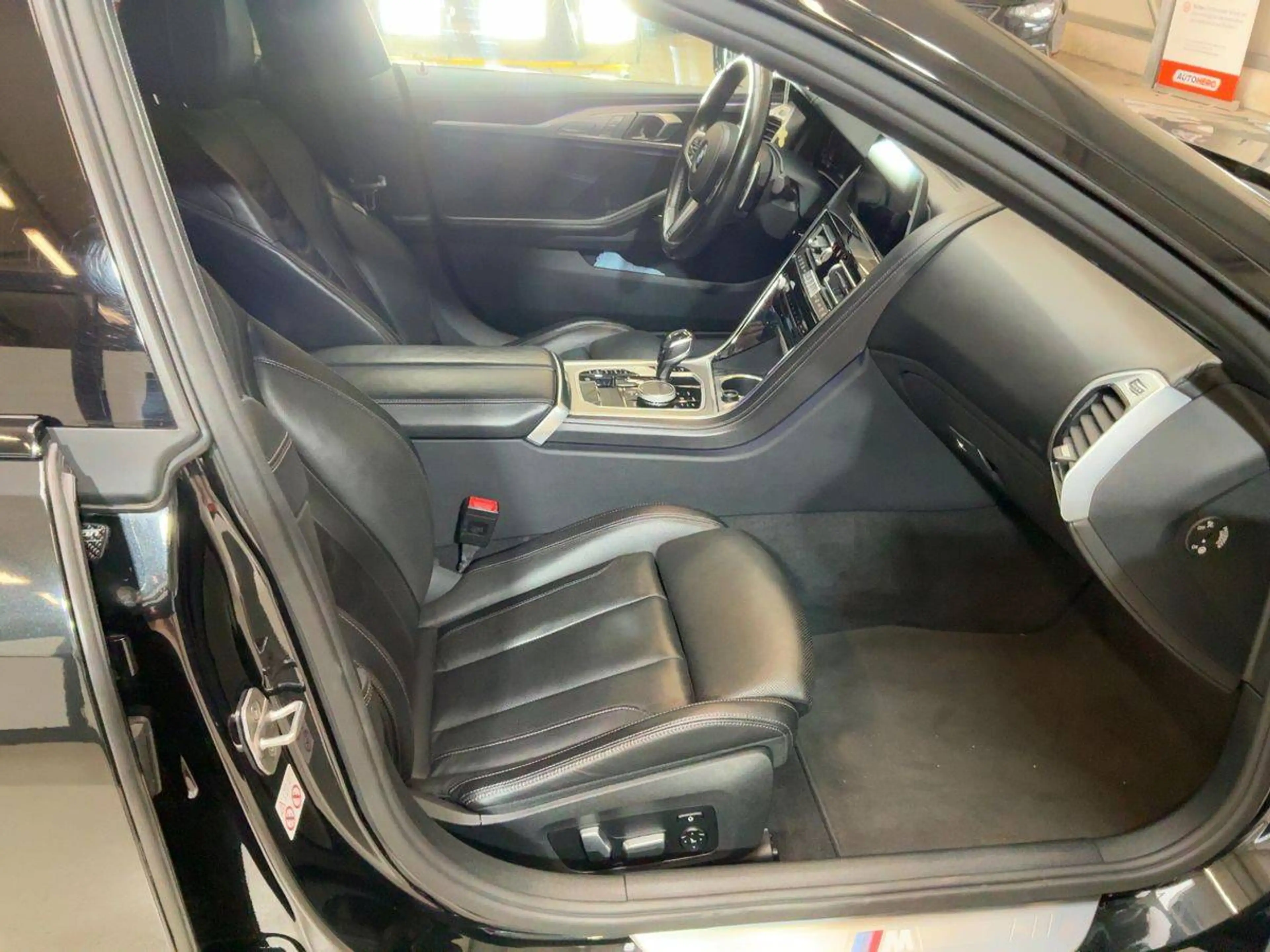BMW 840 840 i M Sport — photo 10