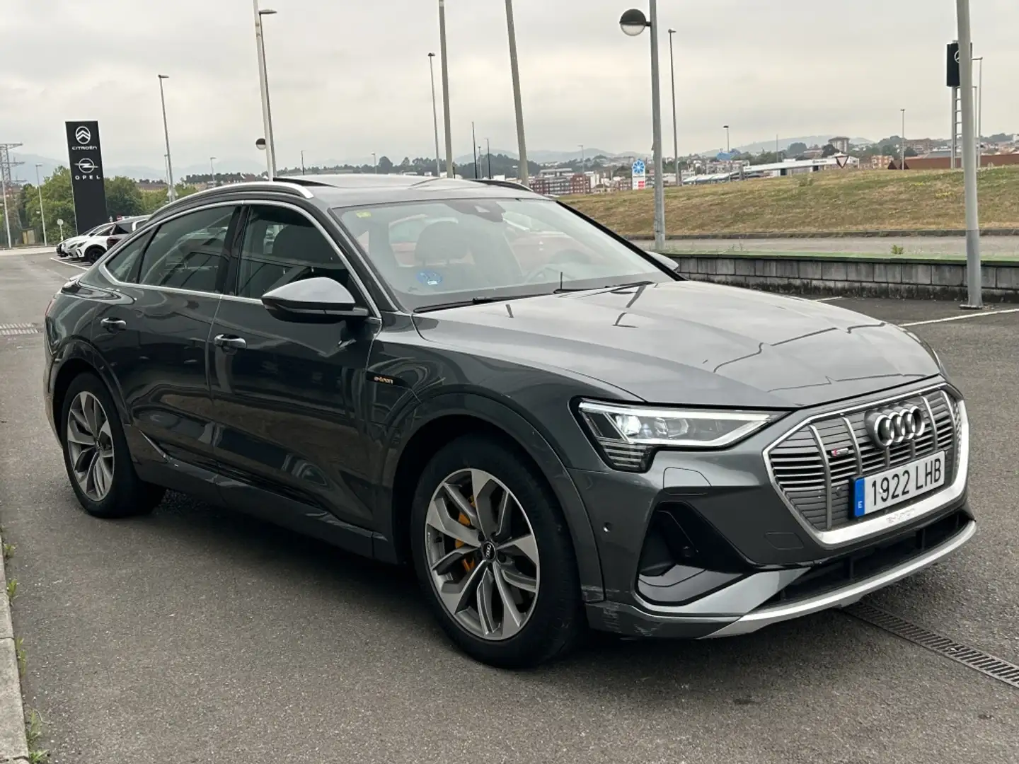 Audi e-tron Sportback 55 quattro S line Gris - 2