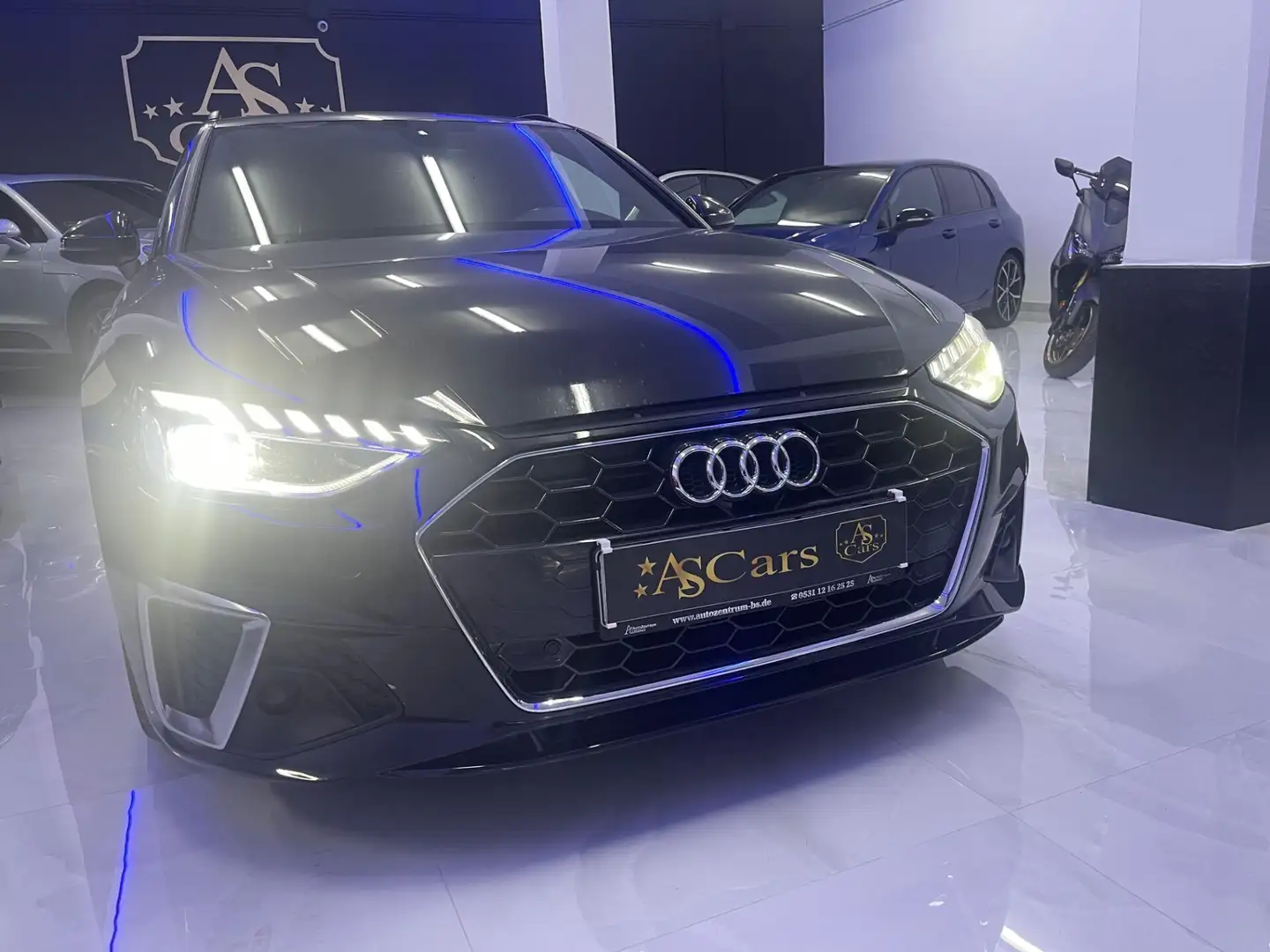 Audi A4 Avant 40 TDI quattro S tronic S line edition Schwarz - 1