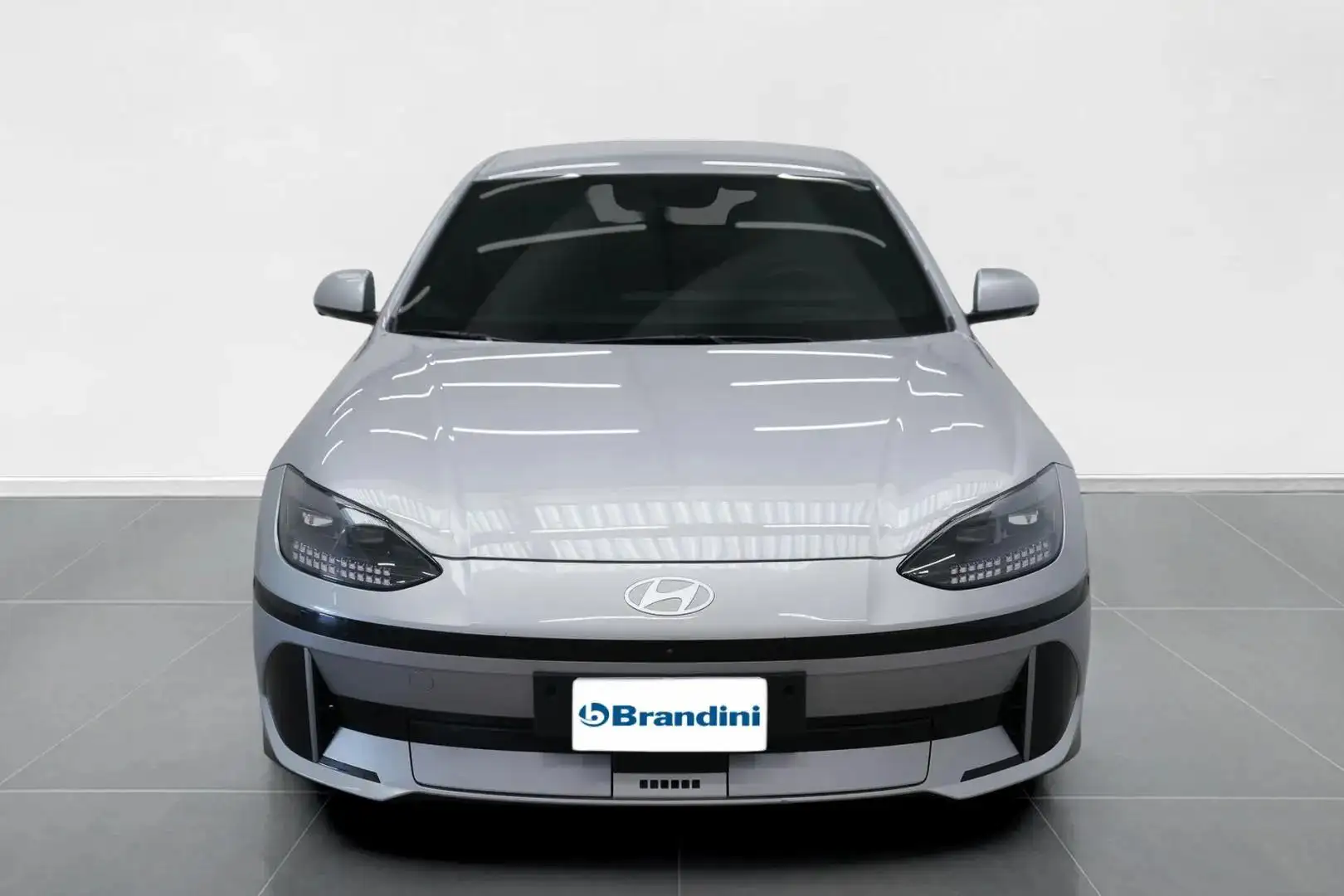 Hyundai IONIQ 77,4 kWh Evolution Gris - 2