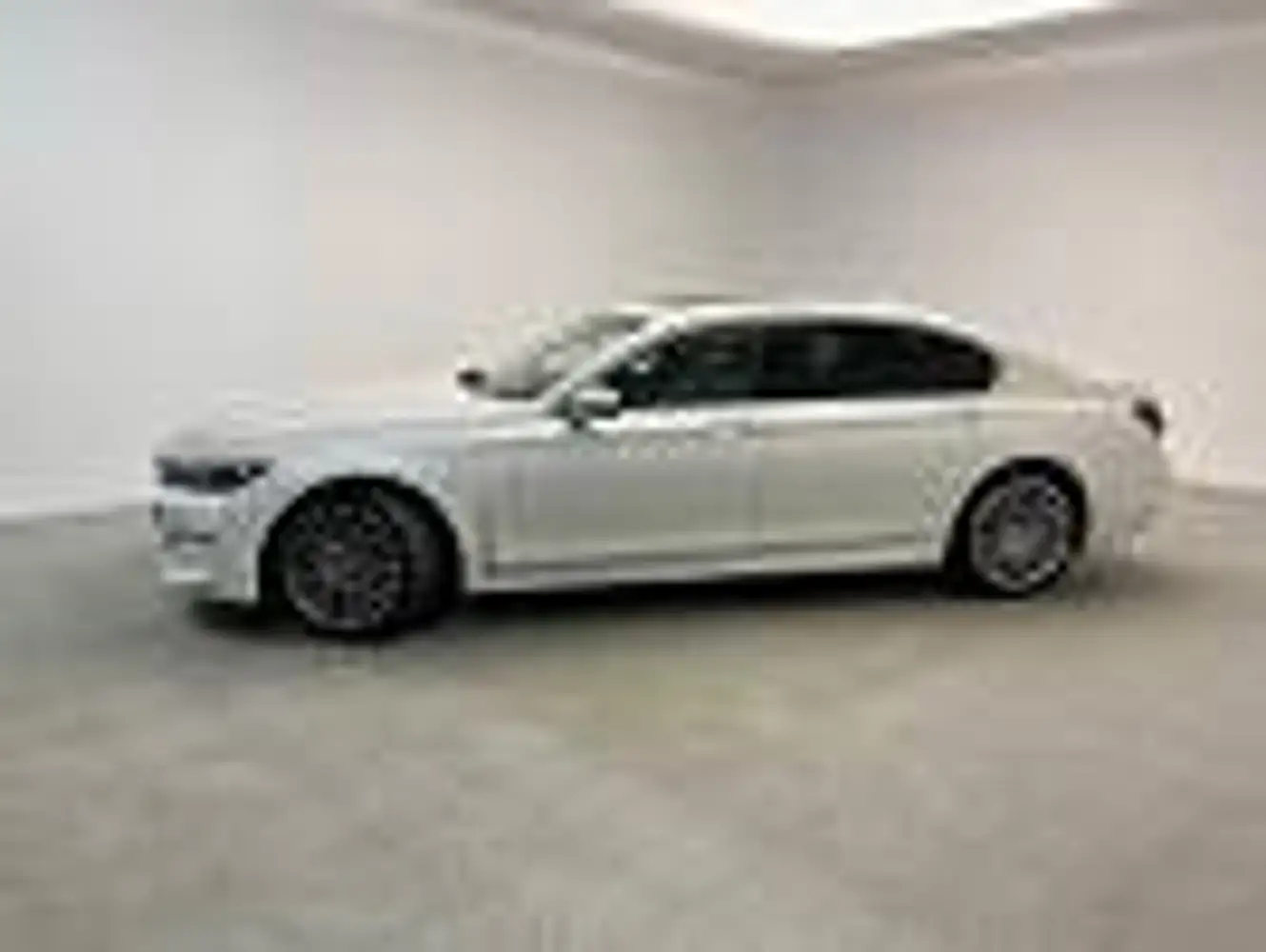 BMW 745 745Le xDrive Weiß - 2