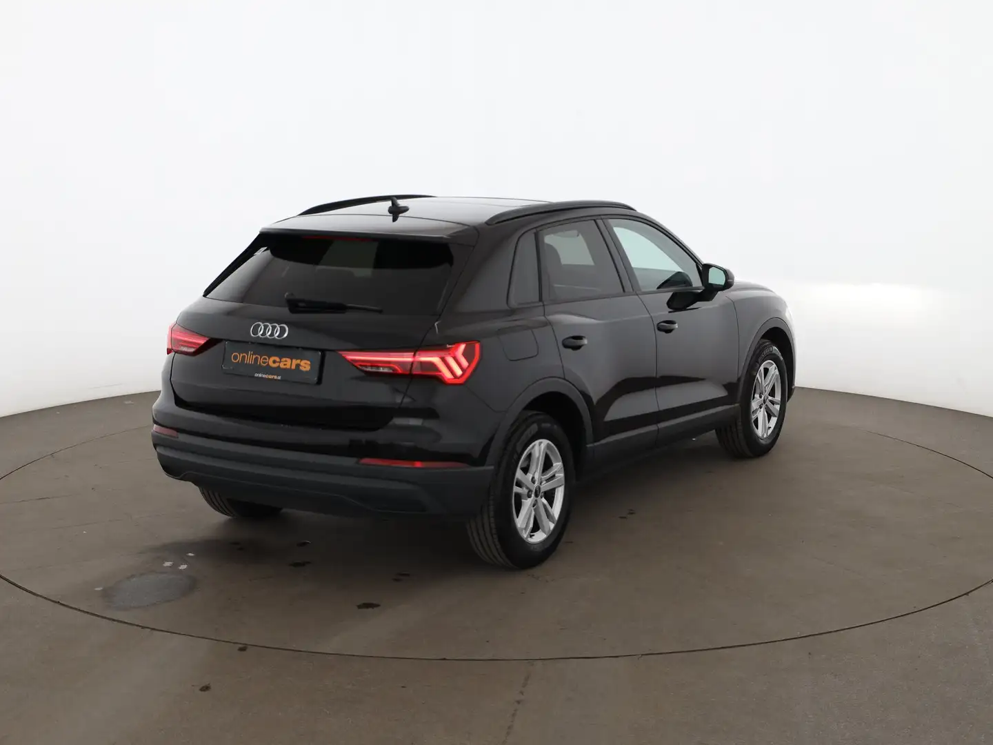 Audi Q3 45 TFSI e Aut LED SKY LEDER NAVI SITZHZG R-CAM Schwarz - 2