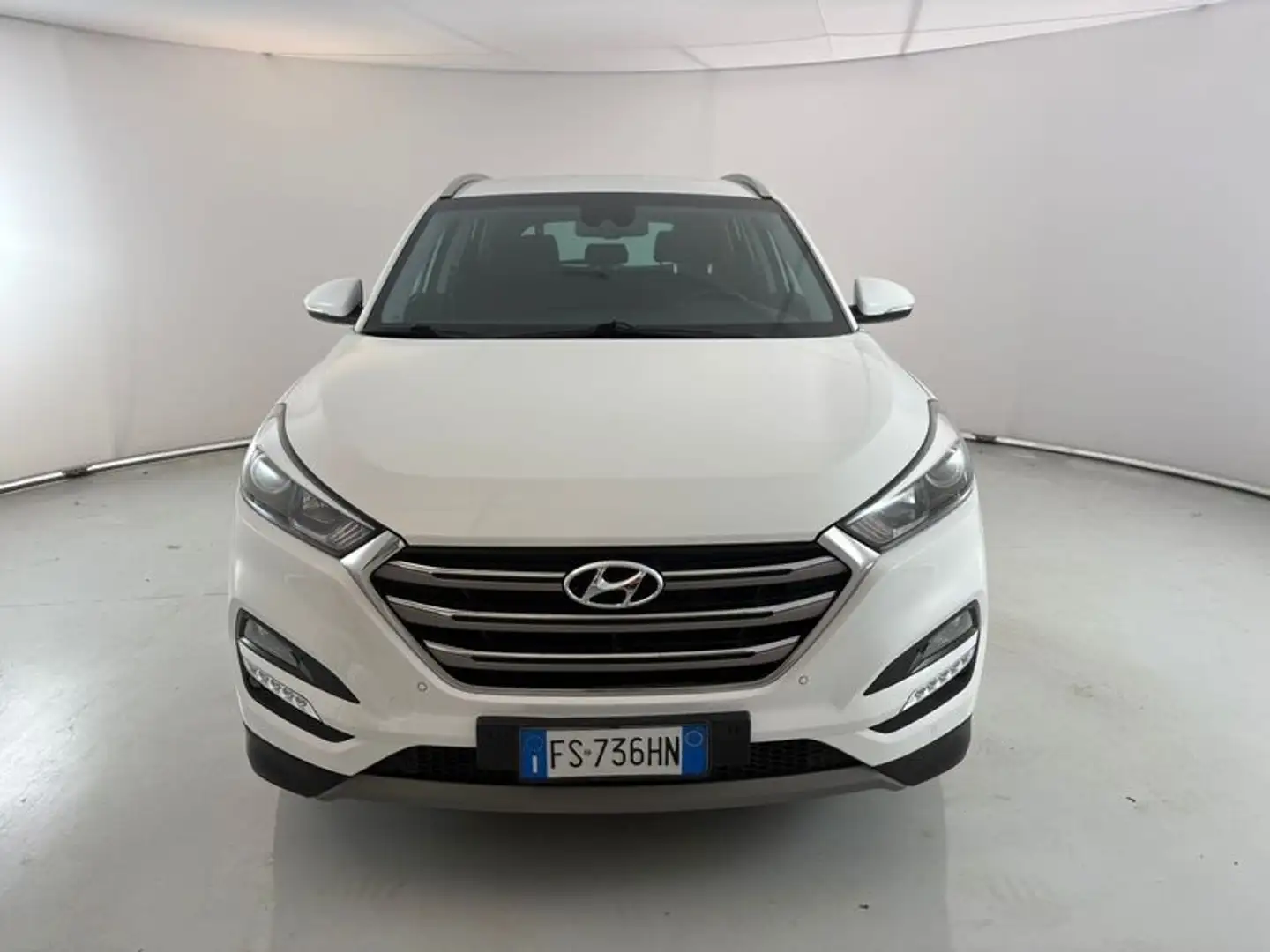 Hyundai TUCSON 1.7 CRDi Comfort Plus Pack Blanc - 2