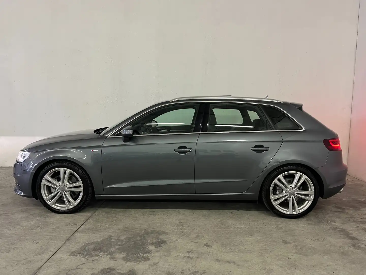 Audi A3 Spb 1.8 Tfsi Sline Edition Quattro S-Tronic Grigio - 2