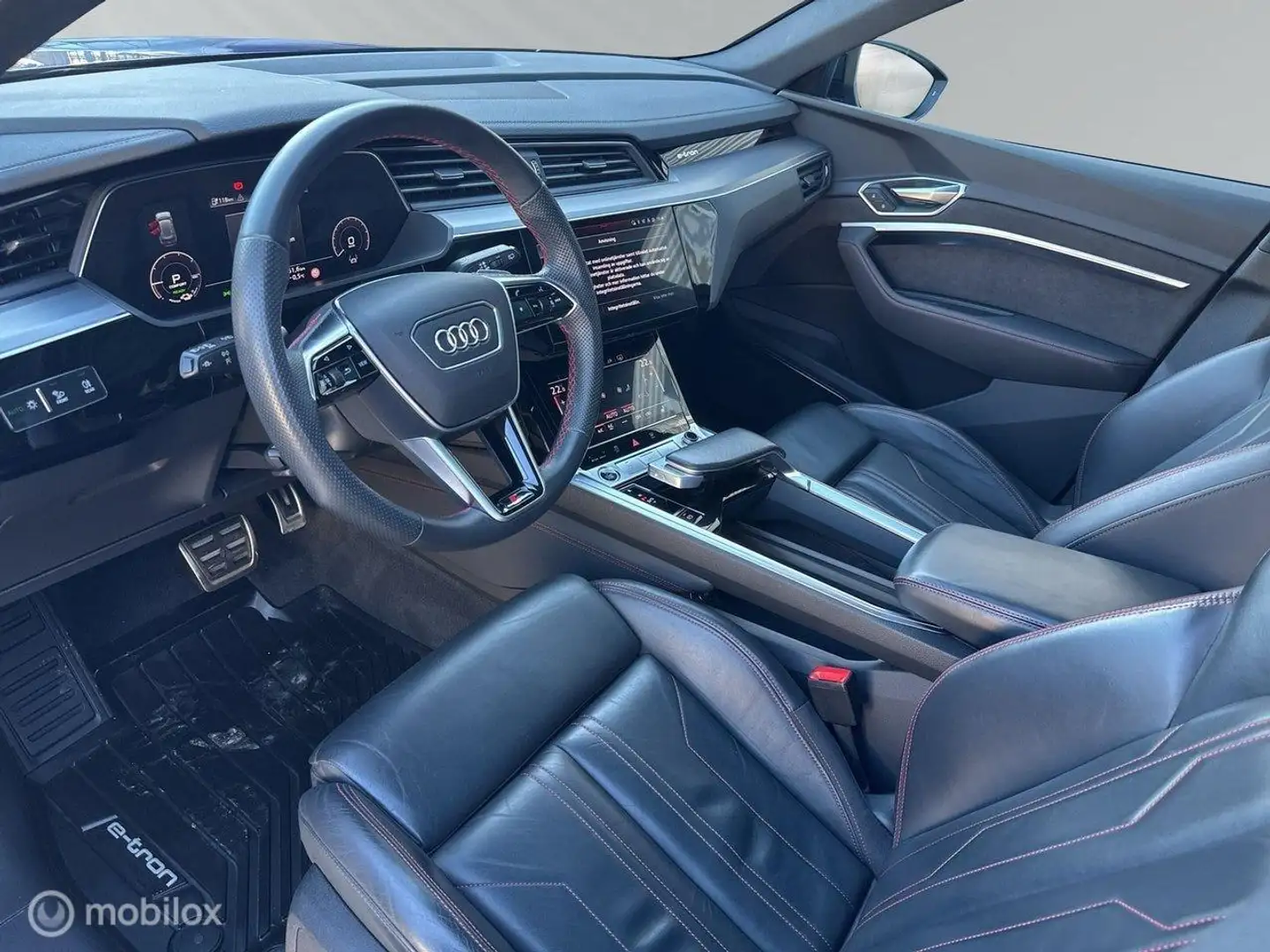 Audi Q8 e-tron 55 quattro S Edition 115 kWh B&O, pano Blau - 2