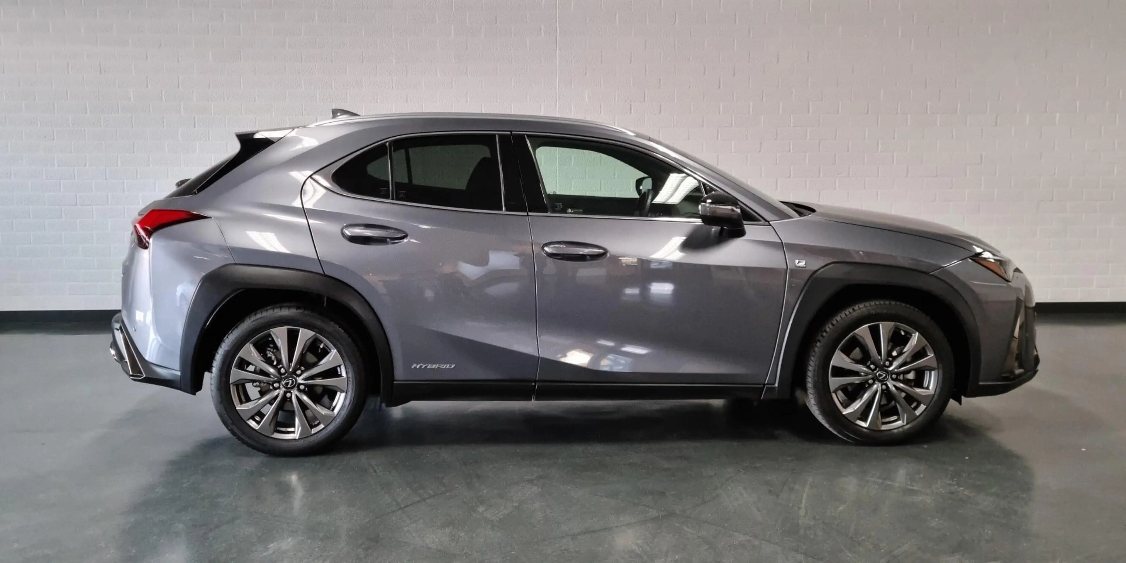 Lexus UX 250h F-Sport / PDC / Schuifdak / Trekhaak — photo 6
