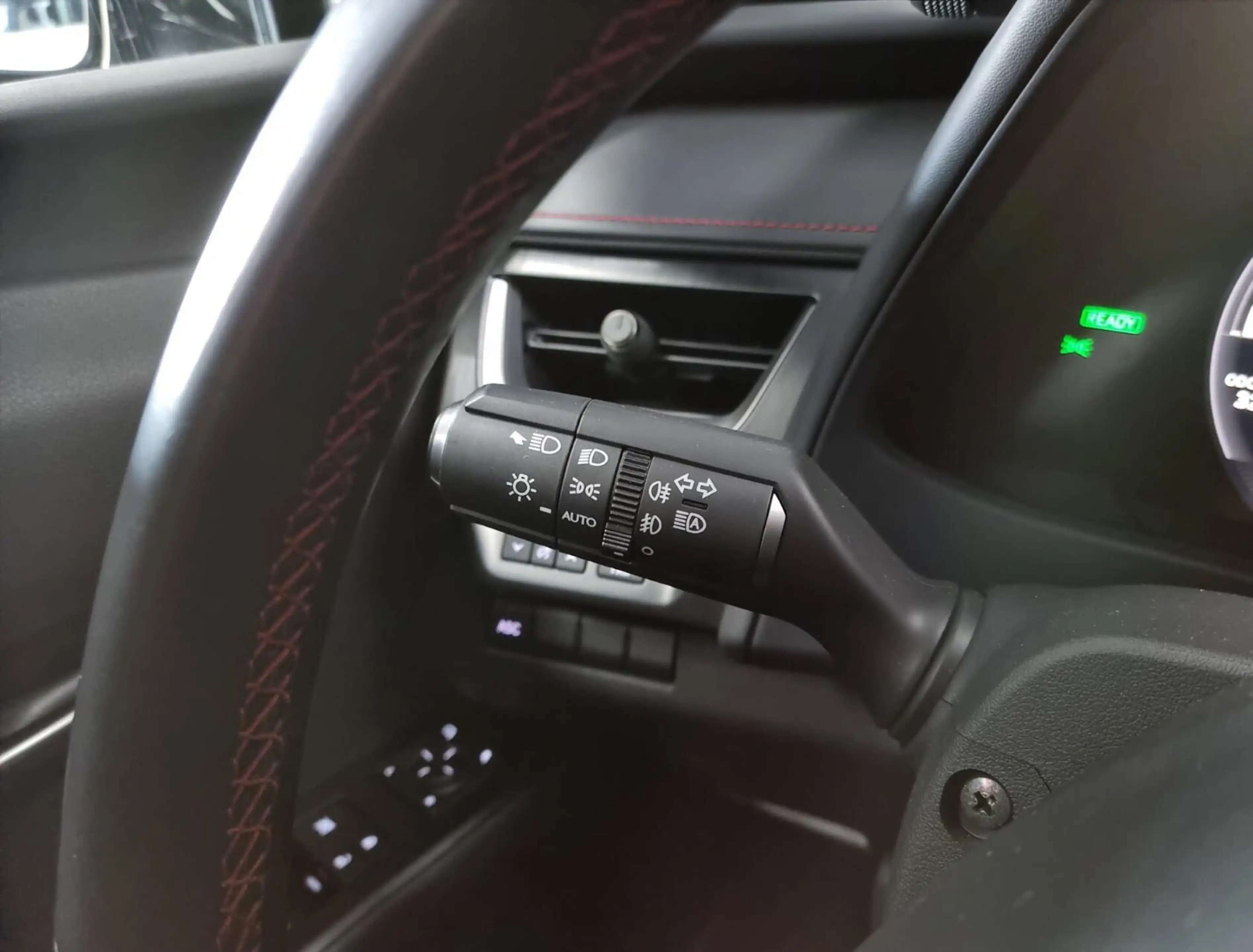 Lexus UX 250h F-Sport / PDC / Schuifdak / Trekhaak — photo 21