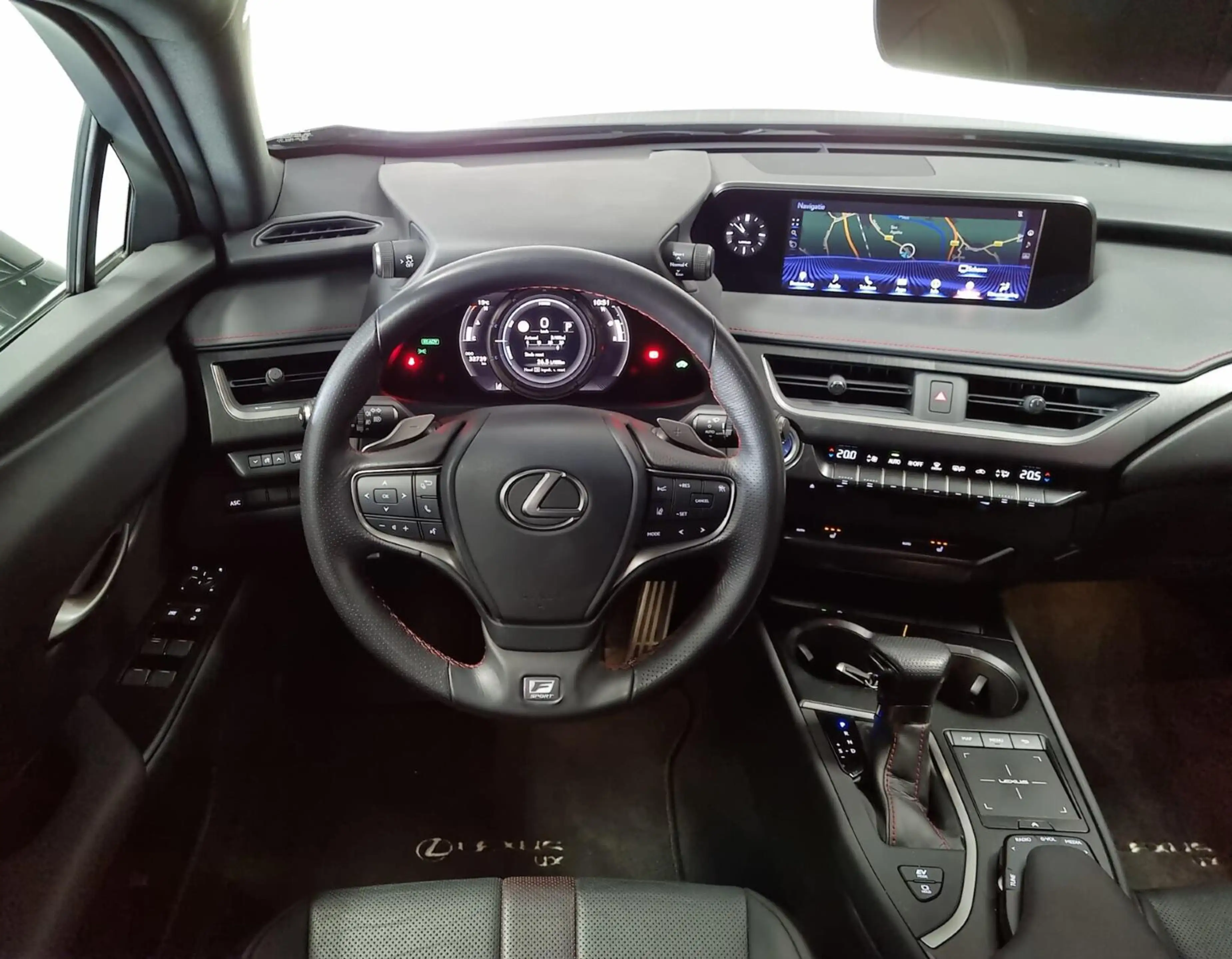 Lexus UX 250h F-Sport / PDC / Schuifdak / Trekhaak — photo 48