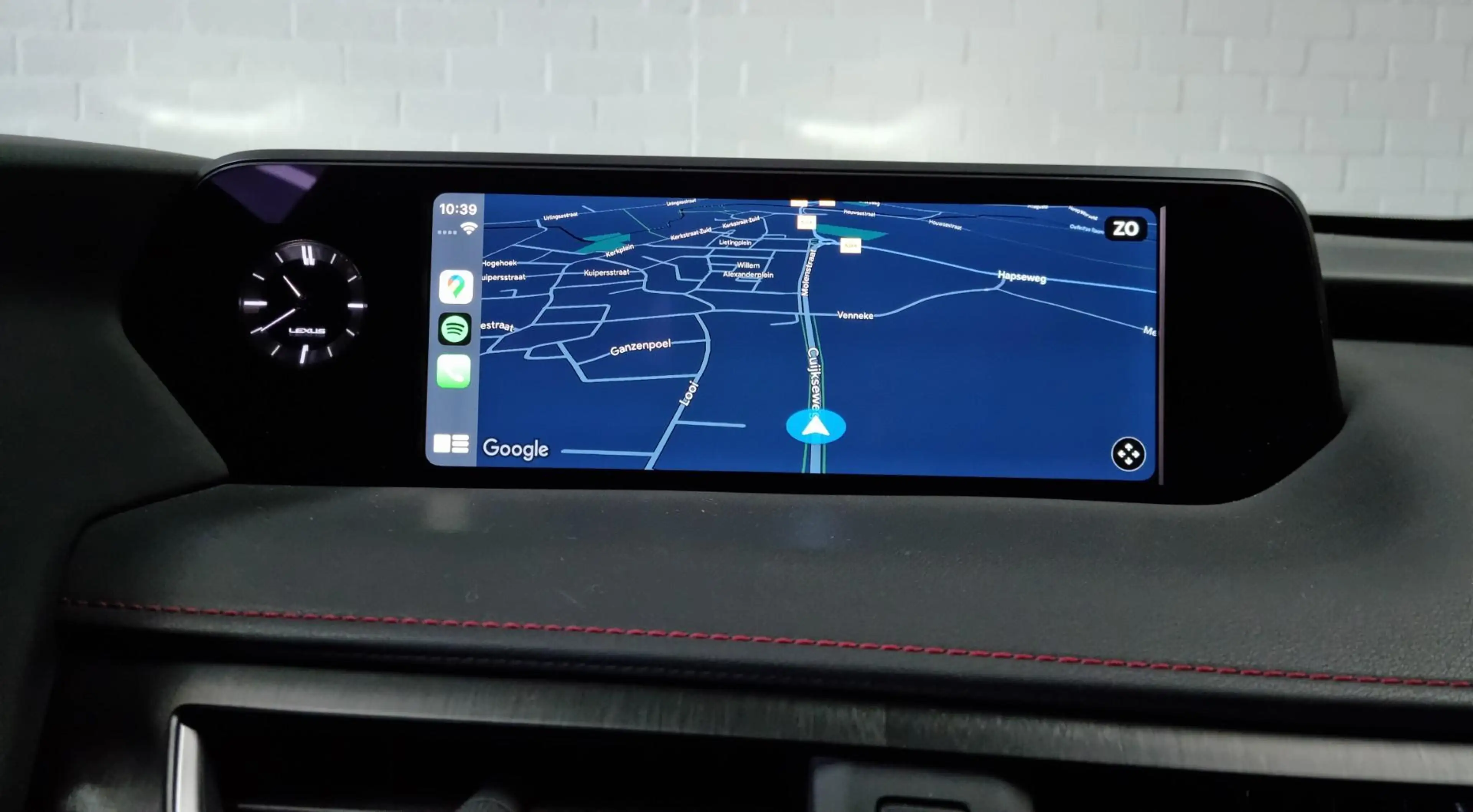 Lexus UX 250h F-Sport / PDC / Schuifdak / Trekhaak — photo 35