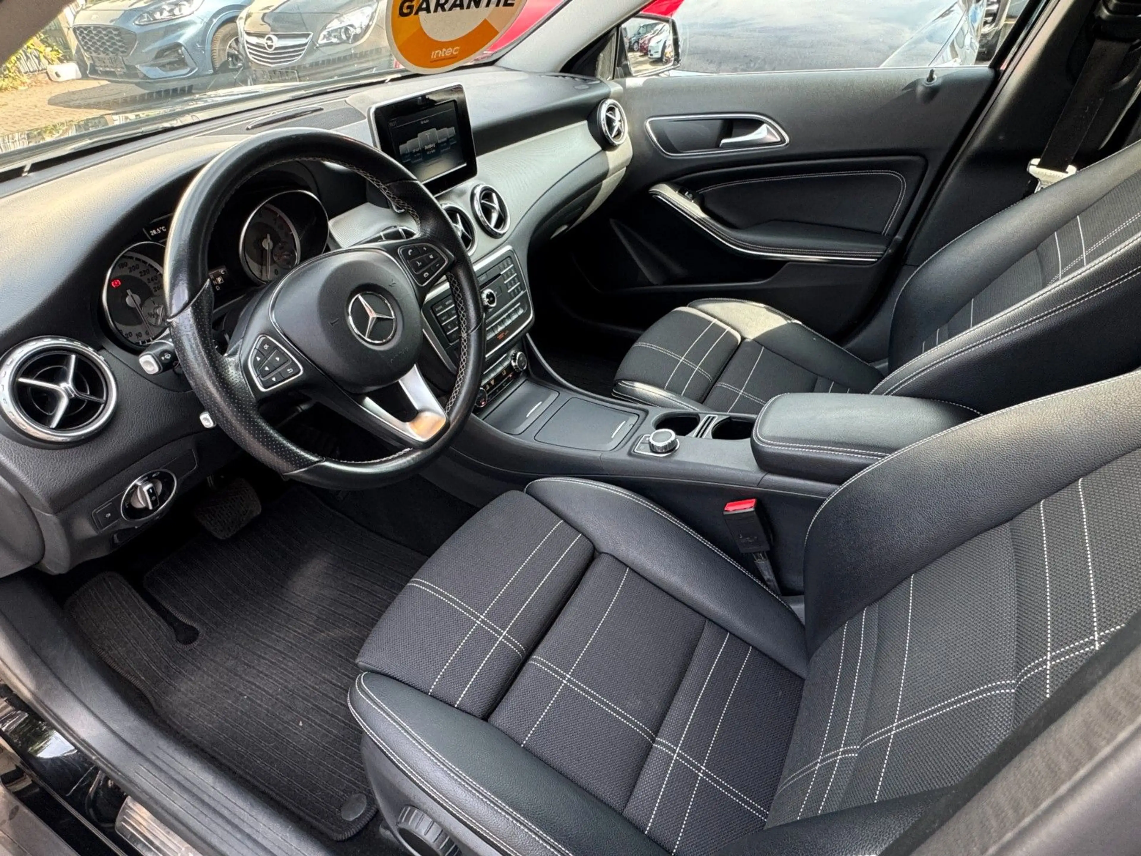 Mercedes-Benz GLA 200 GLA GLA 200 — photo 11