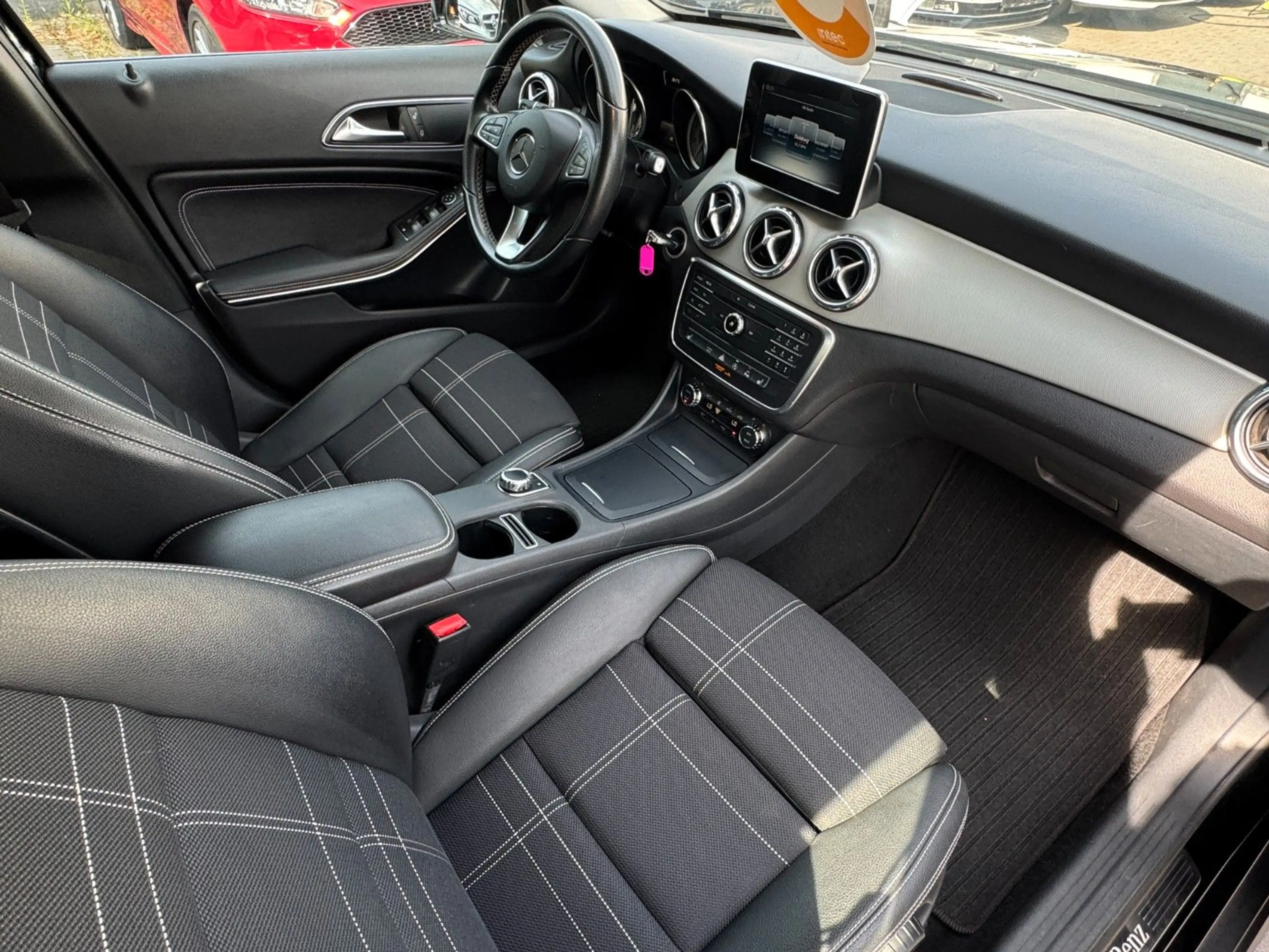 Mercedes-Benz GLA 200 GLA GLA 200 — photo 14