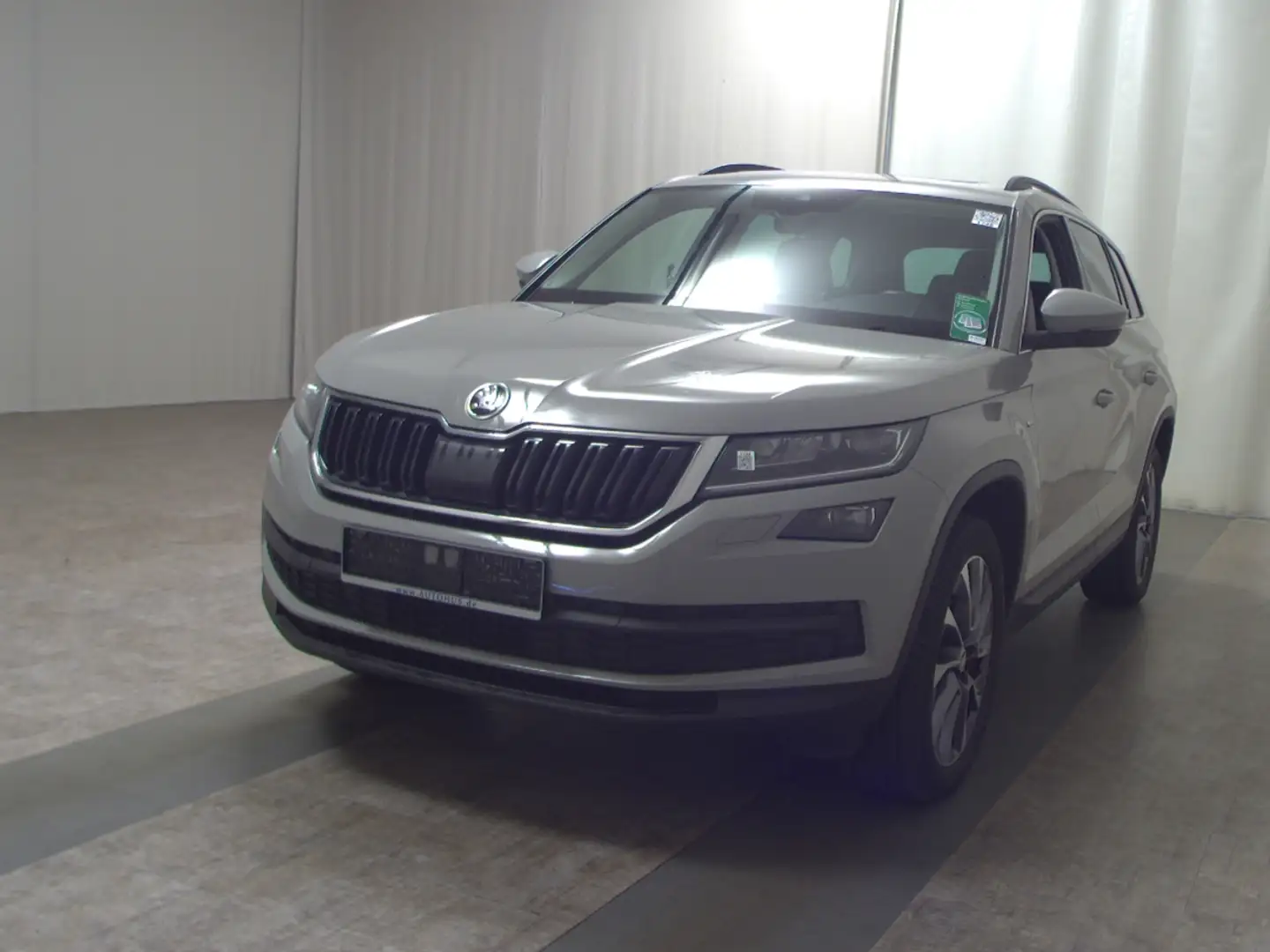 Skoda Kodiaq 2.0 TDI Drive Navi LED Pano vc StHzg PDC Grau - 2