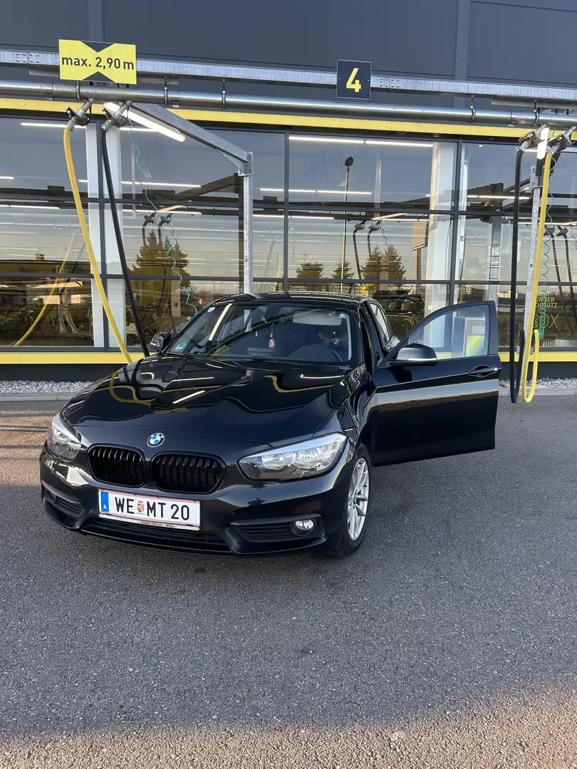 BMW 114 114d Advantage Schwarz - 1