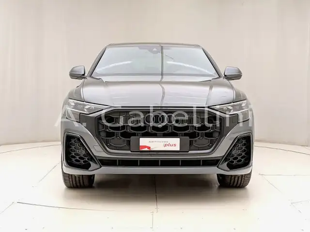 Audi Q8 view 2