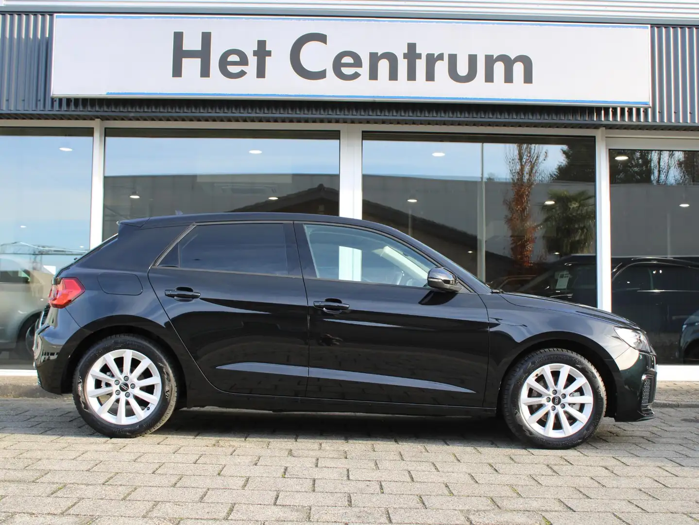 Audi A1 Sportback 30 TFSI 115K Automaat Advanced Edition / Noir - 2