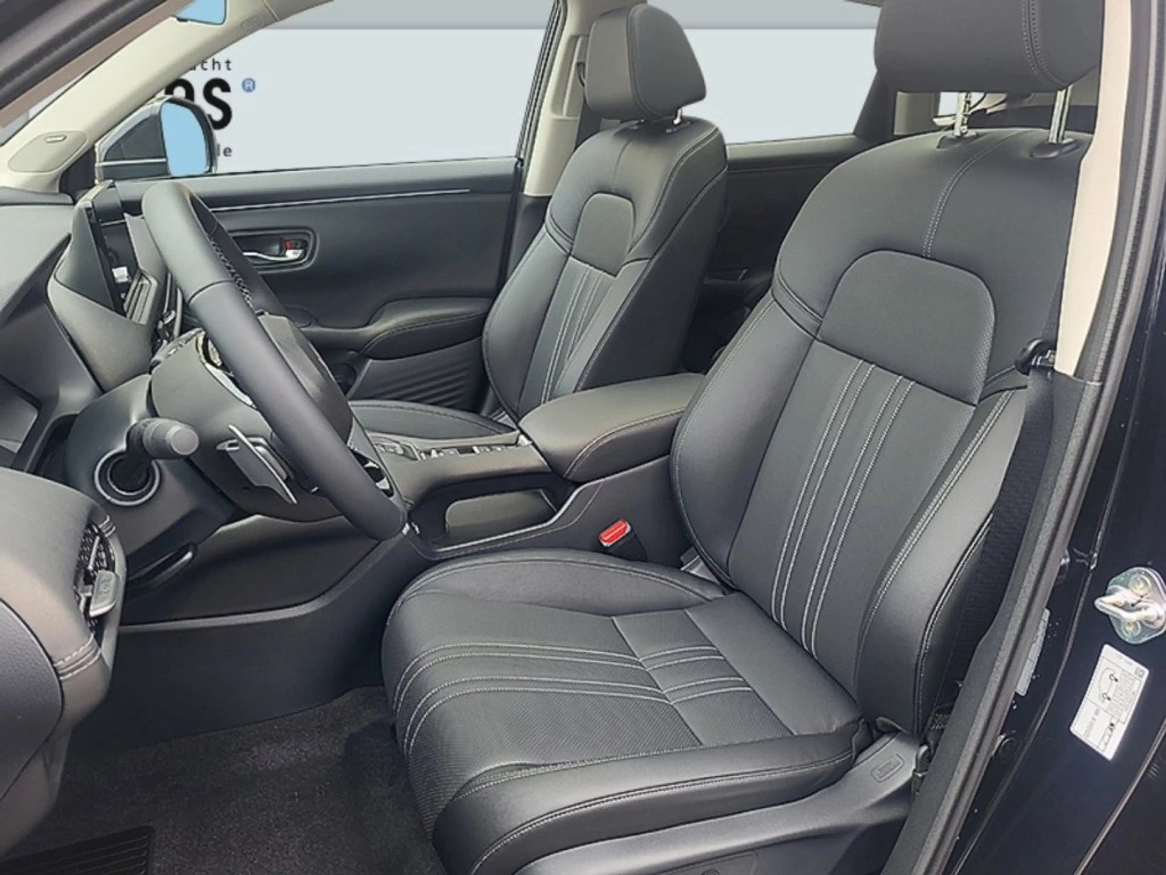 Honda ZR-V 2.0 AT Advance — photo 10
