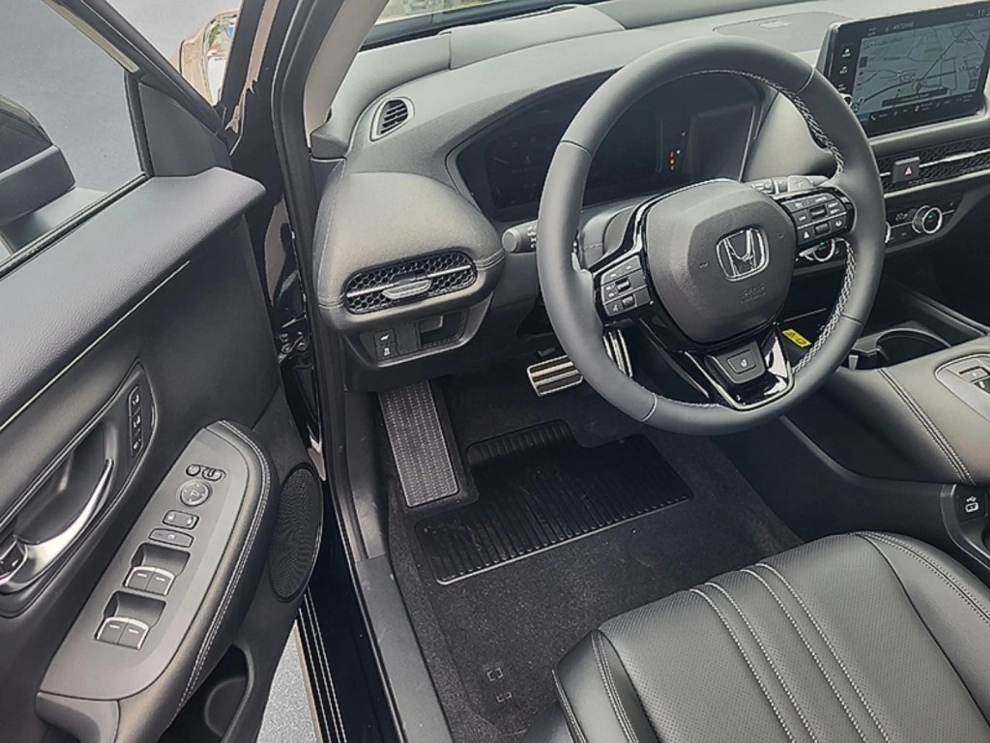 Honda ZR-V 2.0 AT Advance — photo 9