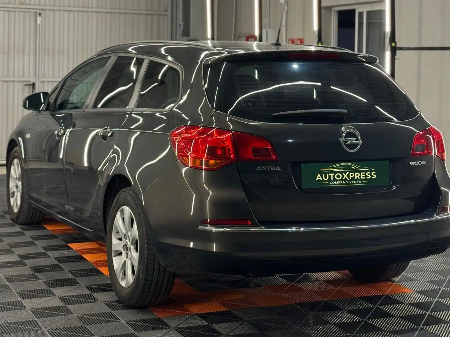 Opel Astra Astra ST 1.4T Selective Selective Gris - 2