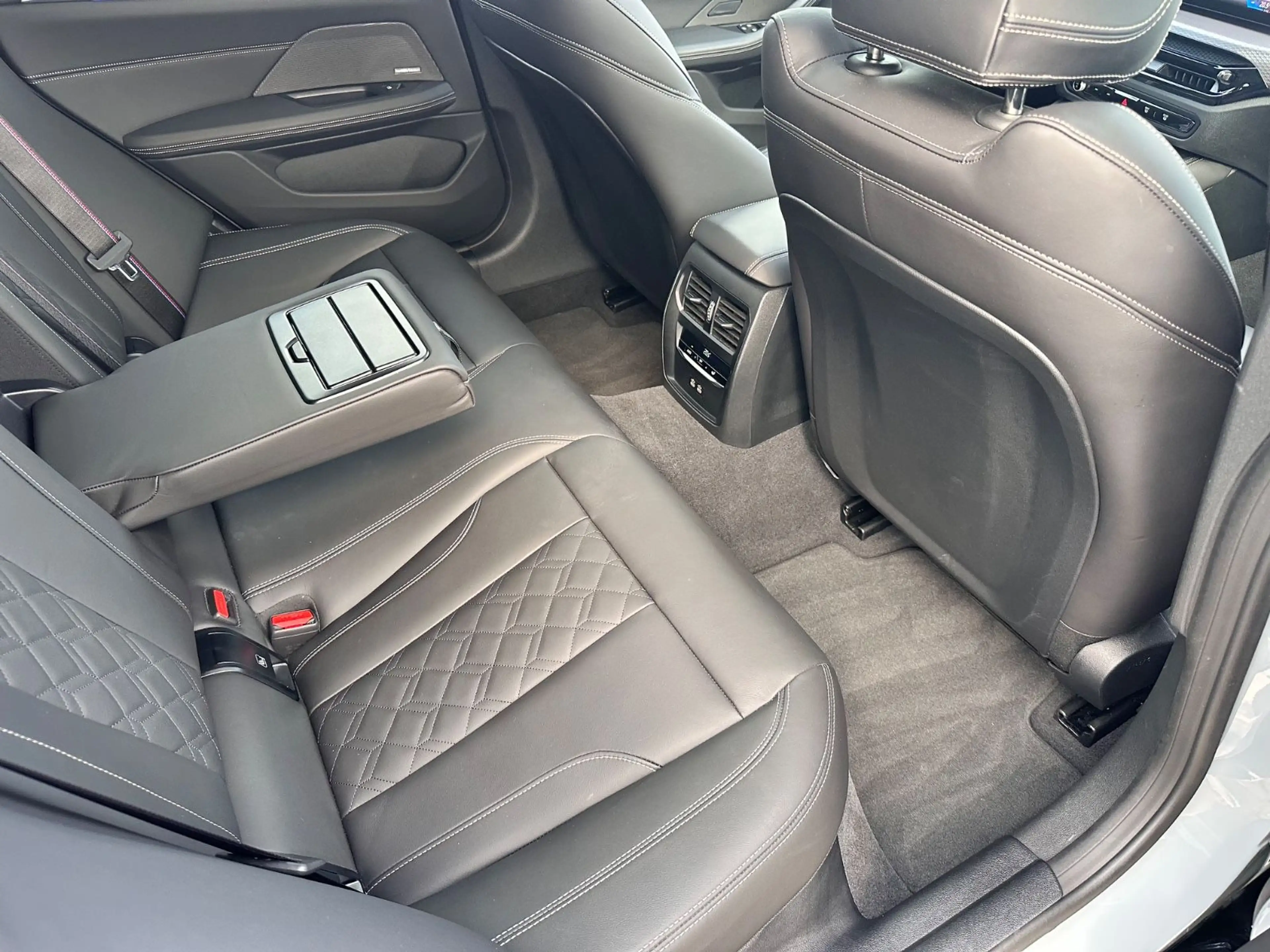 BMW 420 420d Gran Coupé xDrive M-Sport Pro HuD Pano H&K — photo 32