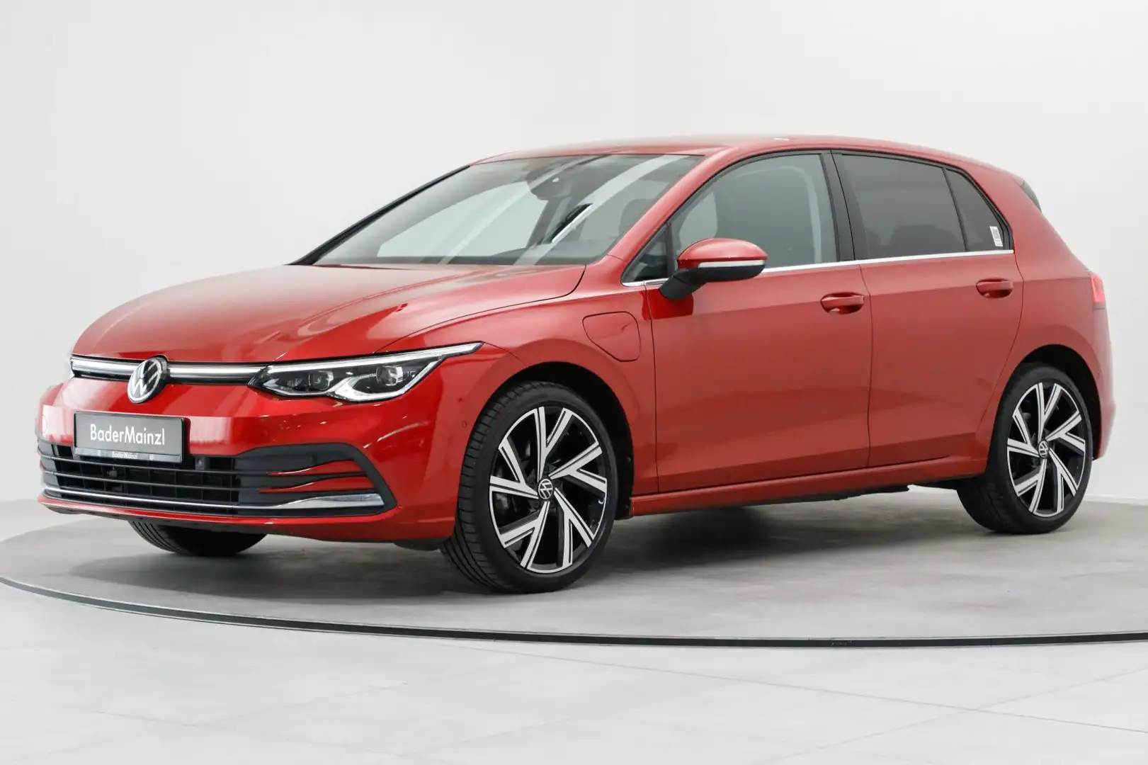 Volkswagen Golf 1.4 TSI eHybrid DSG Style AHK Matrix HUD Rot - 2