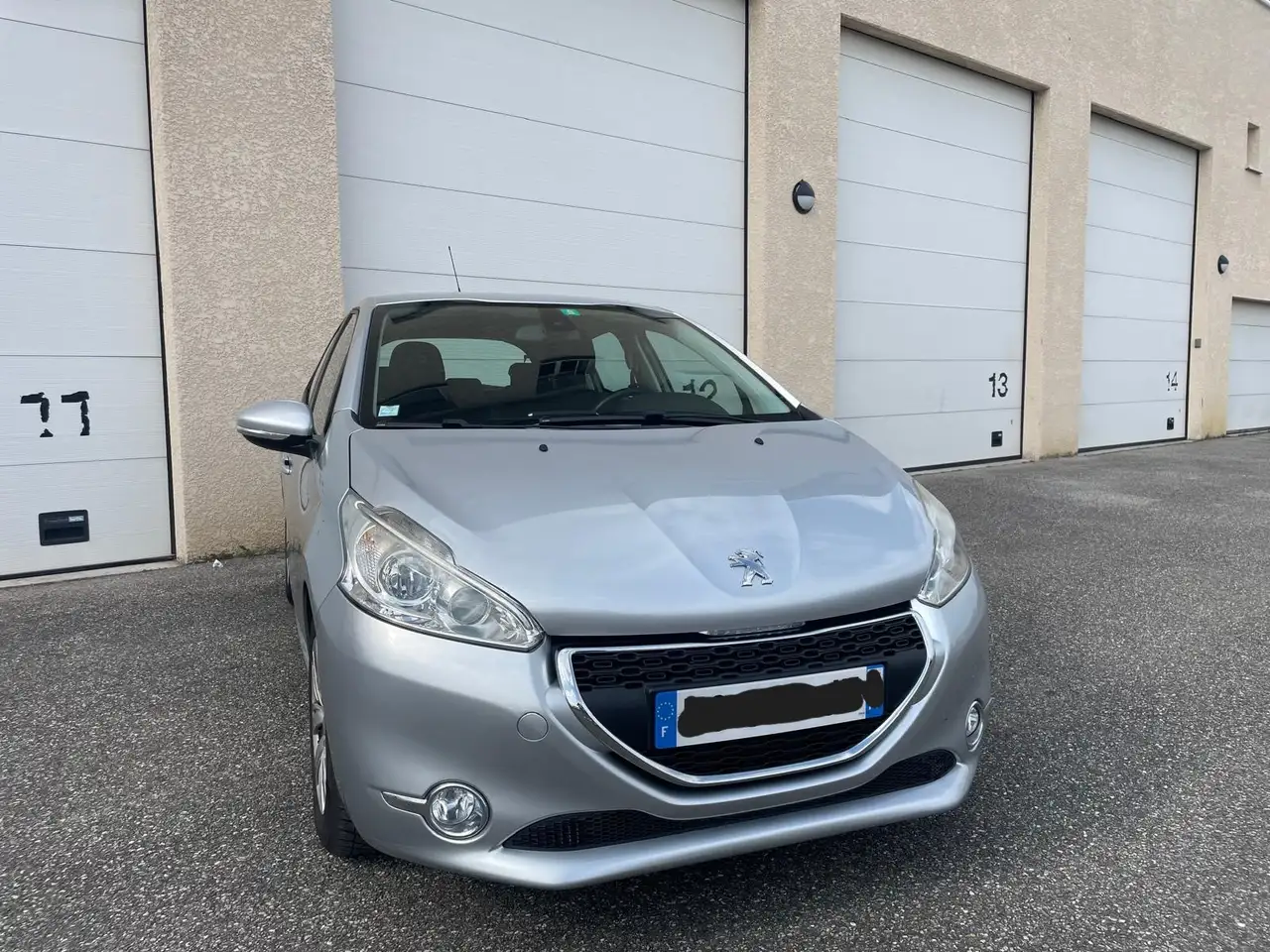 Peugeot 208 1.2 VTi 82ch BVM5 Allure