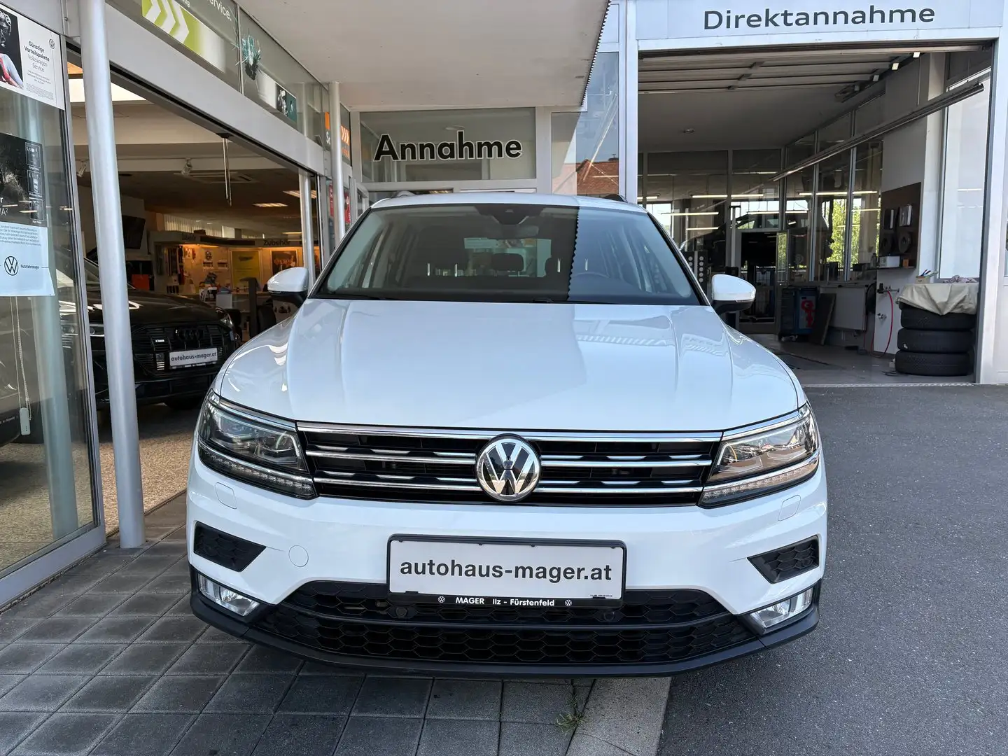 Volkswagen Tiguan Comfortline TDI SCR Weiß - 2