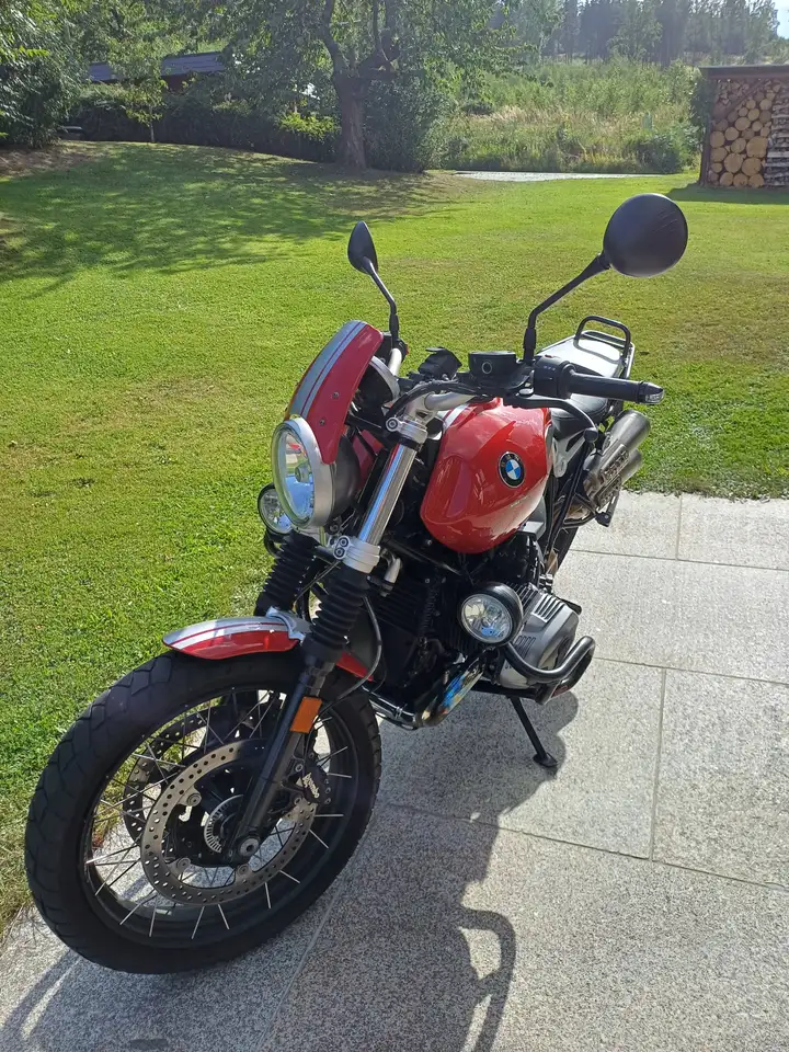 BMW R nineT