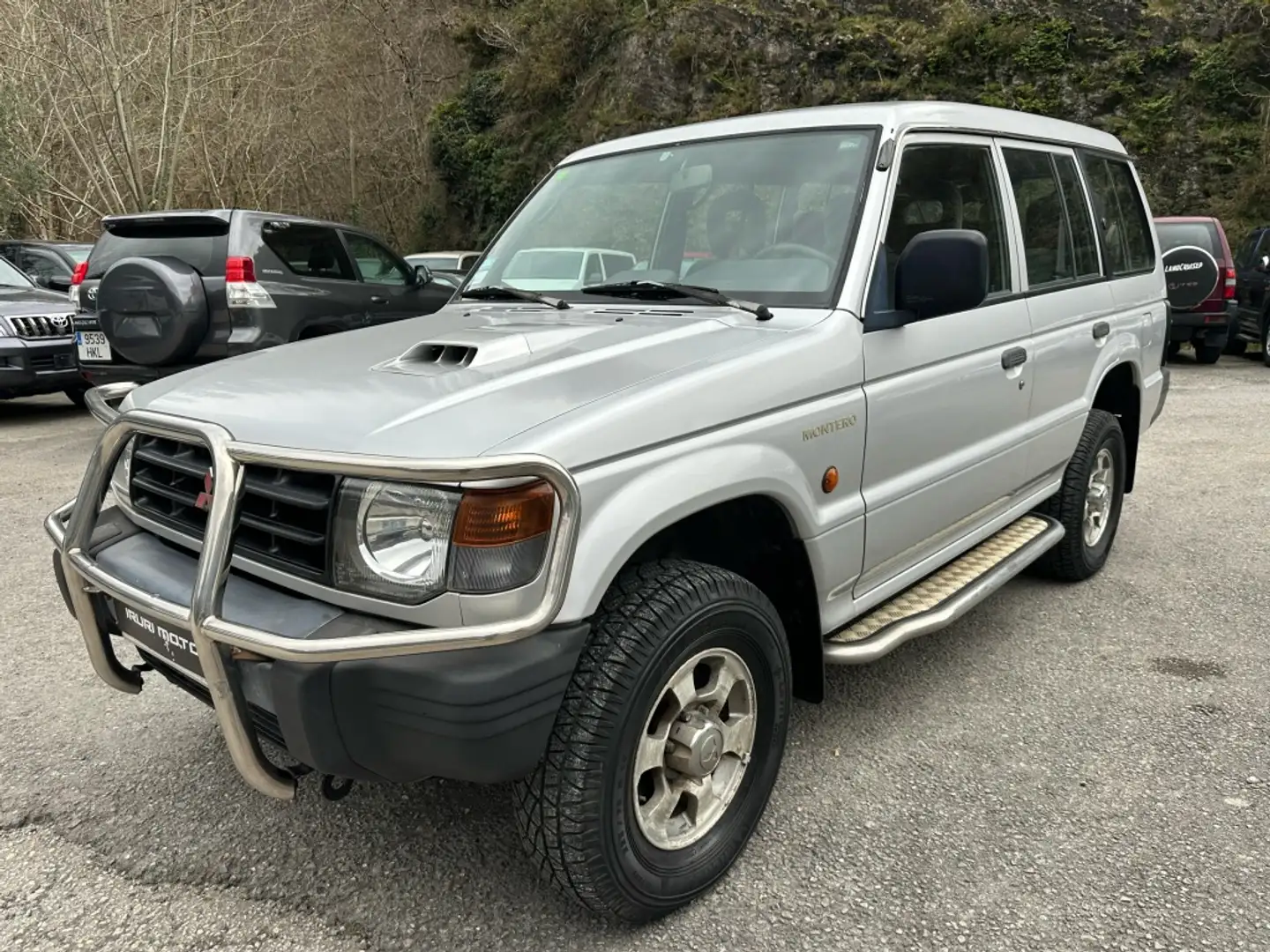 Mitsubishi Montero Largo 2.8 Tdi GLX Select Ezüst - 2