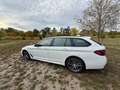 BMW 530 530e Touring Aut. / M-SPORT / Head-UP / Laser /App Weiß - thumbnail 3