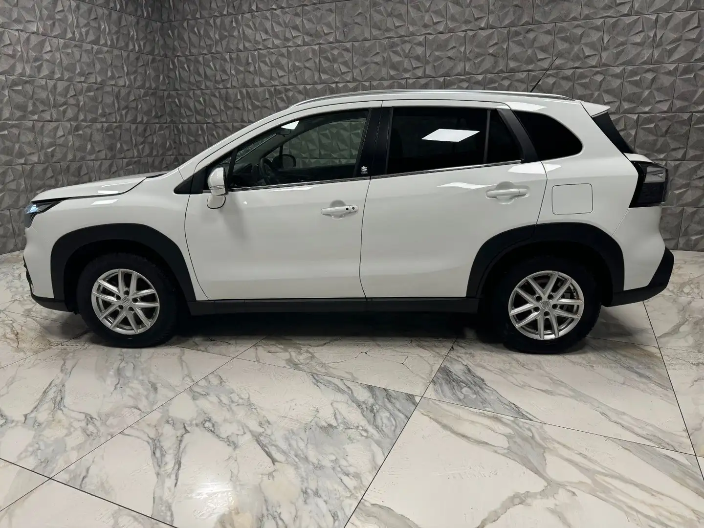 Suzuki SX4 S-Cross 1,5 Strong Hybrid ALLGRIP. Weiß - 2