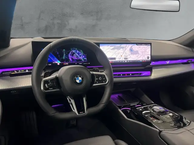 BMW 5 Series view 9