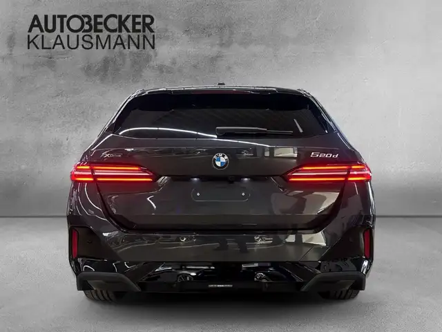 BMW 5 Series view 6