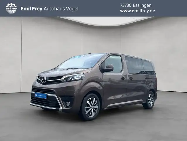 Toyota Proace 2,0 L1 (8-Si.) Autm. Verso Exclusive