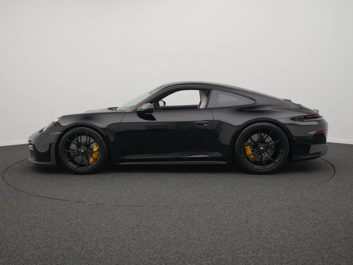 Porsche 992 GT3 Touring Zwart - 2