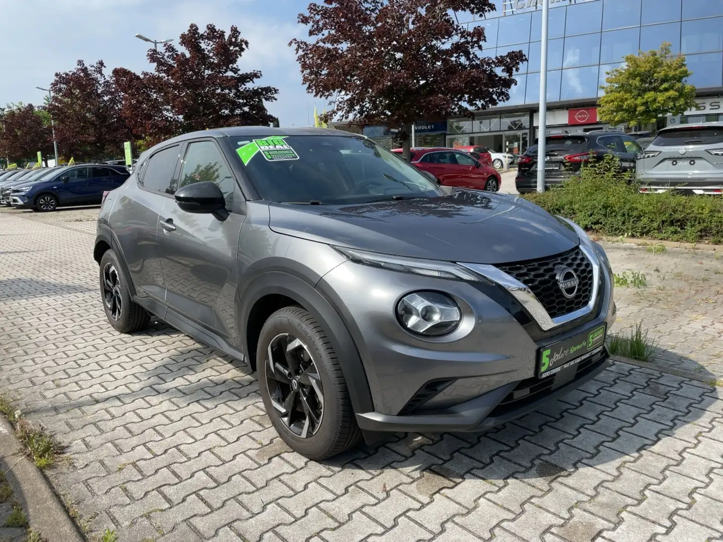 Nissan Juke 1.0 DIG-T N-Style LED/Teilleder/DAB/LM Grijs - 2