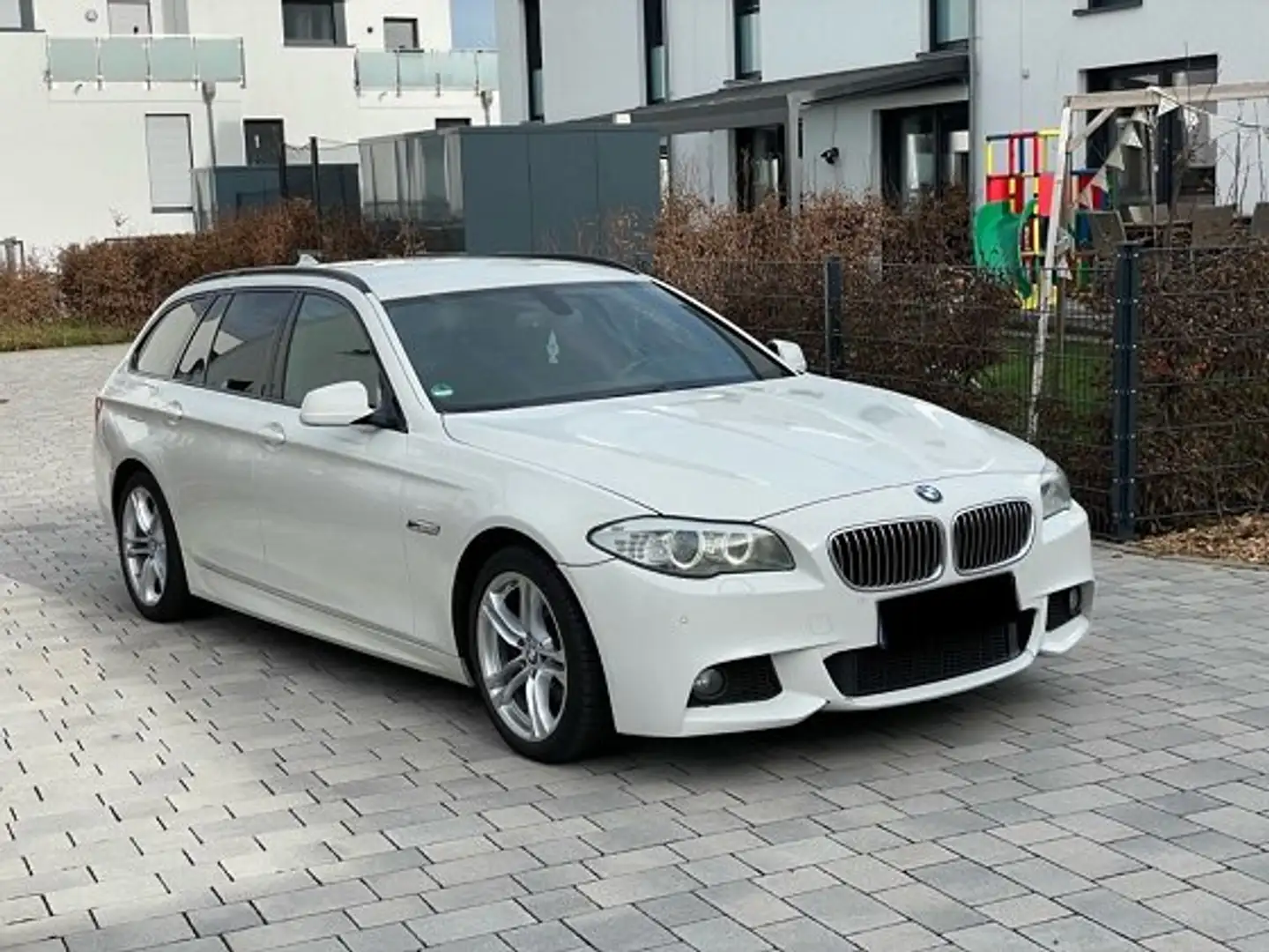BMW 520 520d Touring Aut. Weiß - 1
