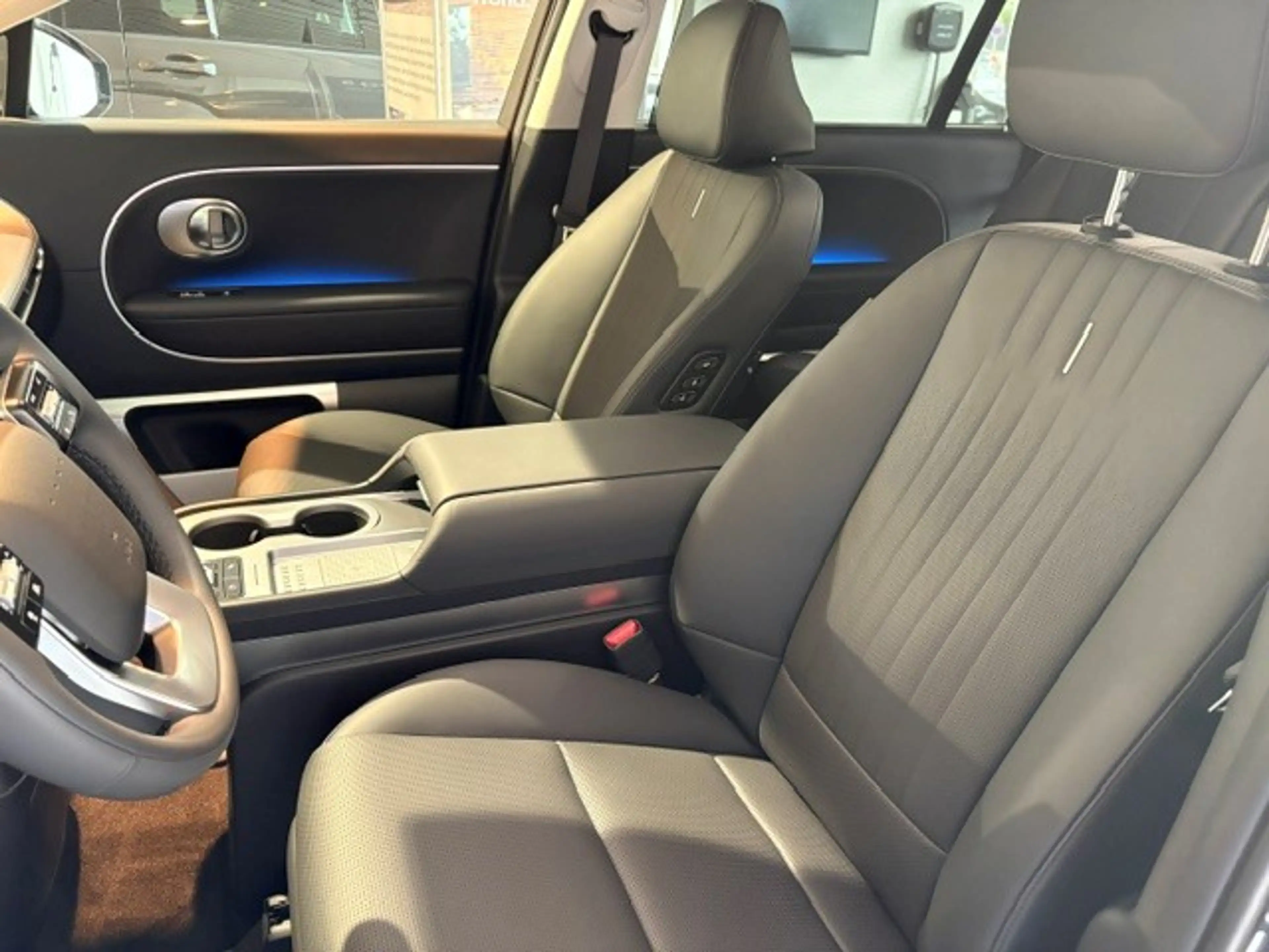Hyundai IONIQ 9 226 kW 4WD Uniq — photo 6