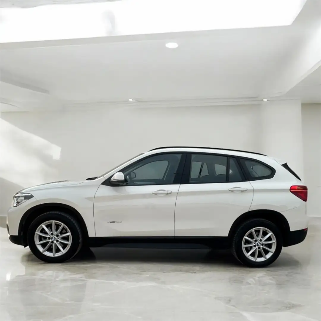 BMW X1 sDrive 18dA Blanco - 2