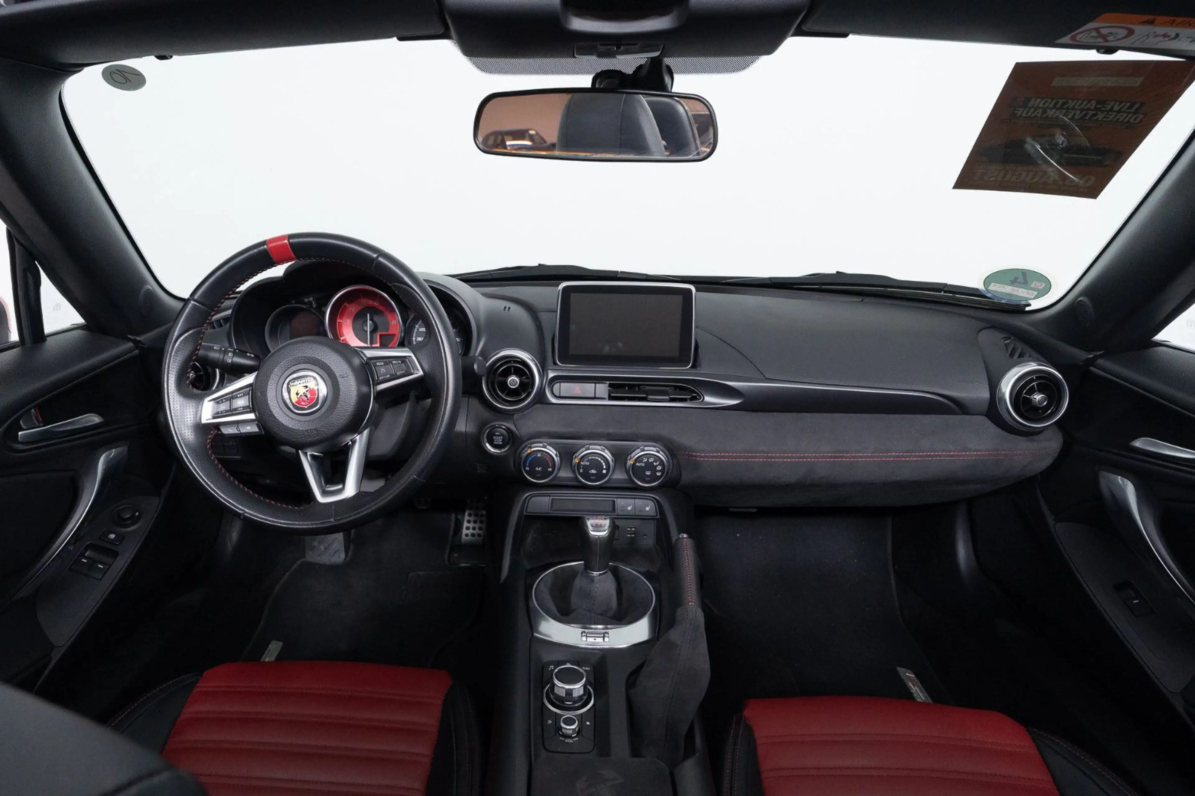 Abarth 124 Spider — photo 12