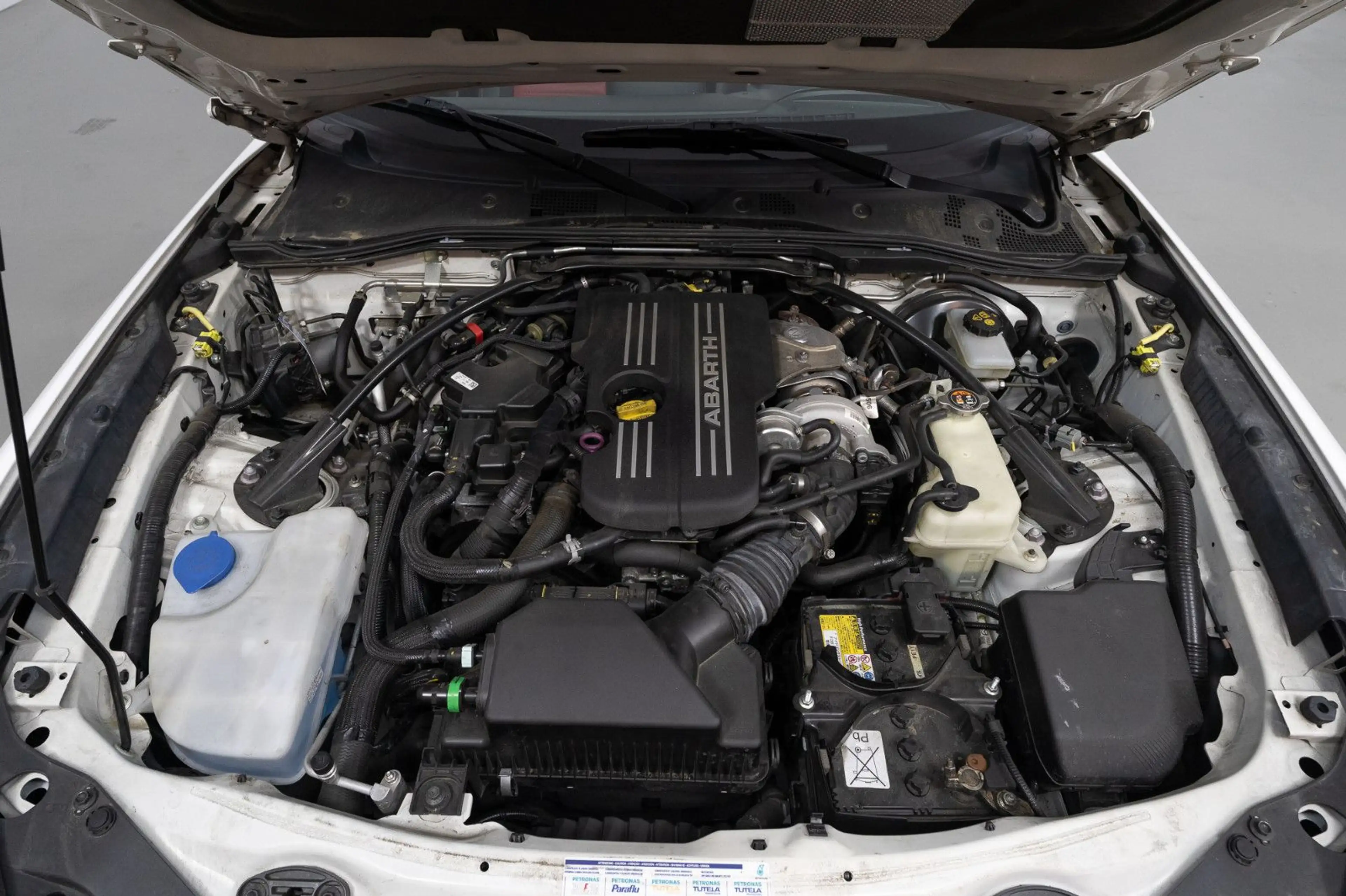 Abarth 124 Spider — photo 7