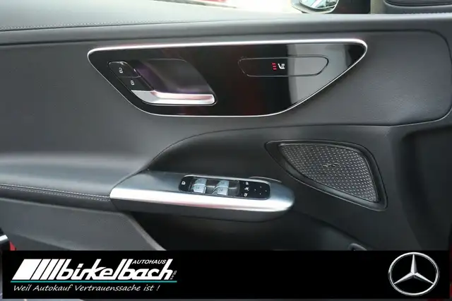 Mercedes-Benz 300 view 12