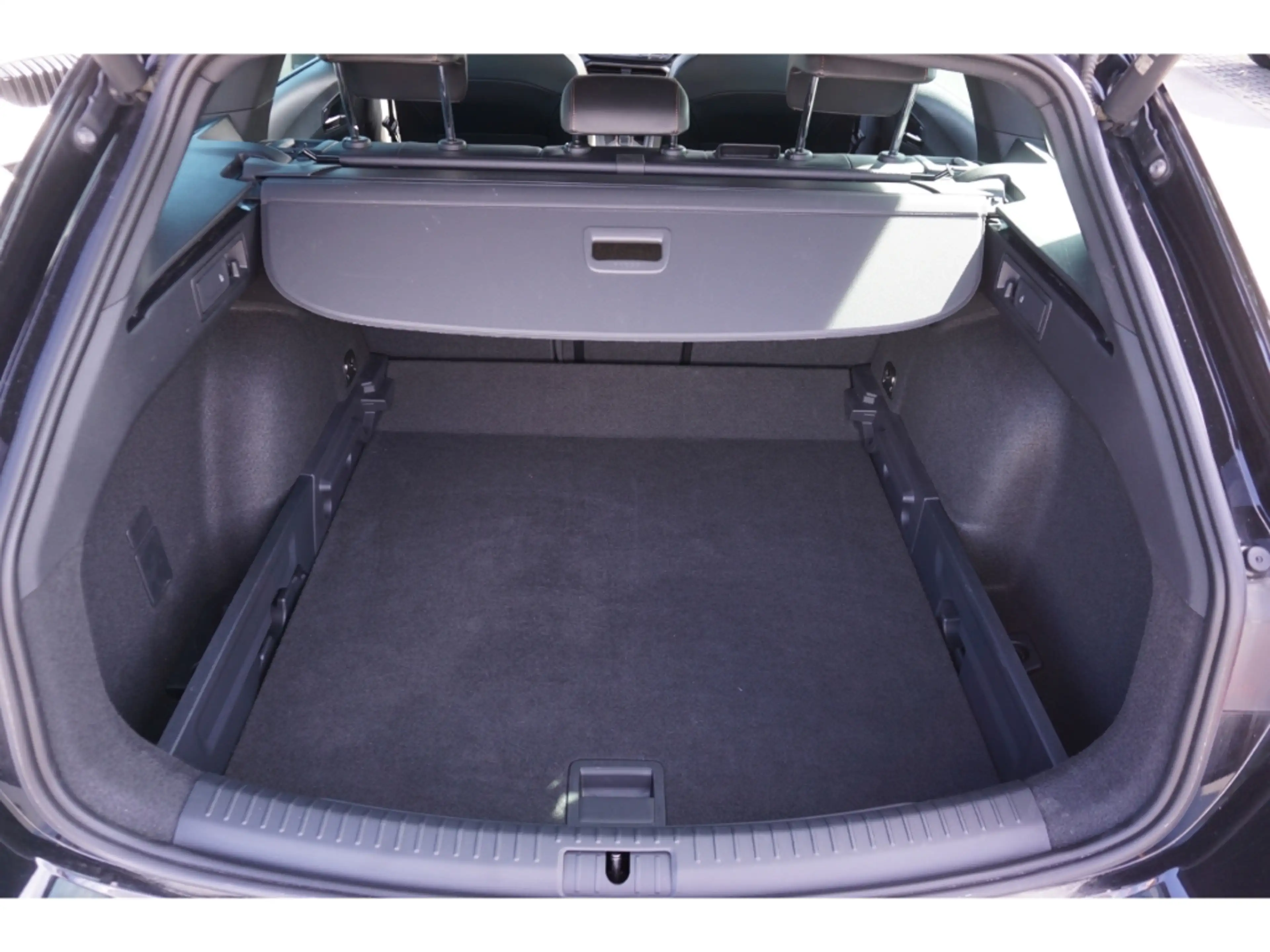 CUPRA Leon SP 1.5 eTSI-DSG-Navi-Winterpak-Visonpak-LED-Kamera — photo 13