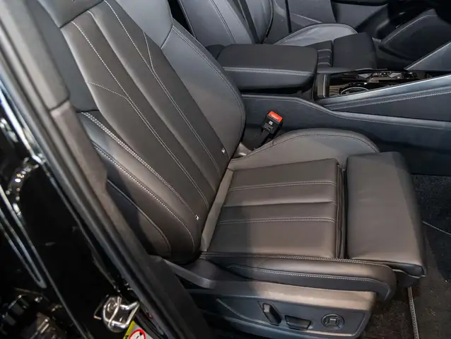 Audi Q5 view 7