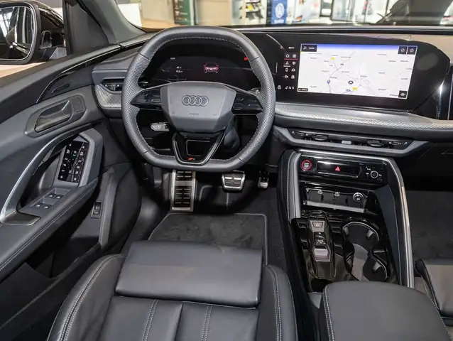 Audi Q5 view 13