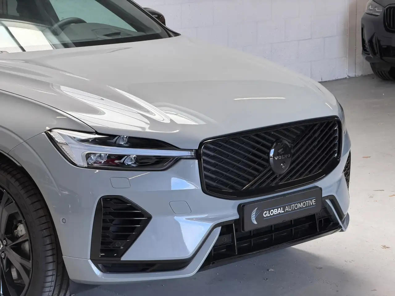 Volvo XC60 2.0 T8 Plug-in hybrid AWD Plus Black Edition FAC, миниатюра 3