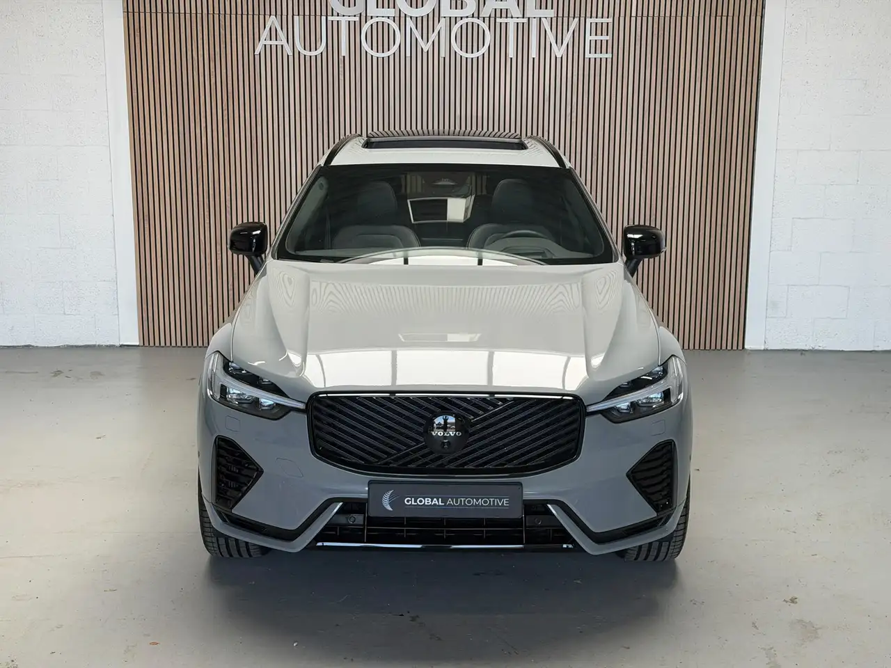 Volvo XC60 2.0 T8 Plug-in hybrid AWD Plus Black Edition FAC, миниатюра 6